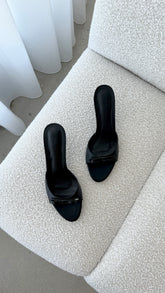 Gwin Heel Black