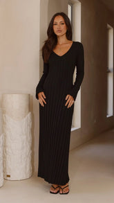 Cyra Long Sleeve Maxi Dress Black