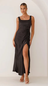 Alaria Maxi Dress Black