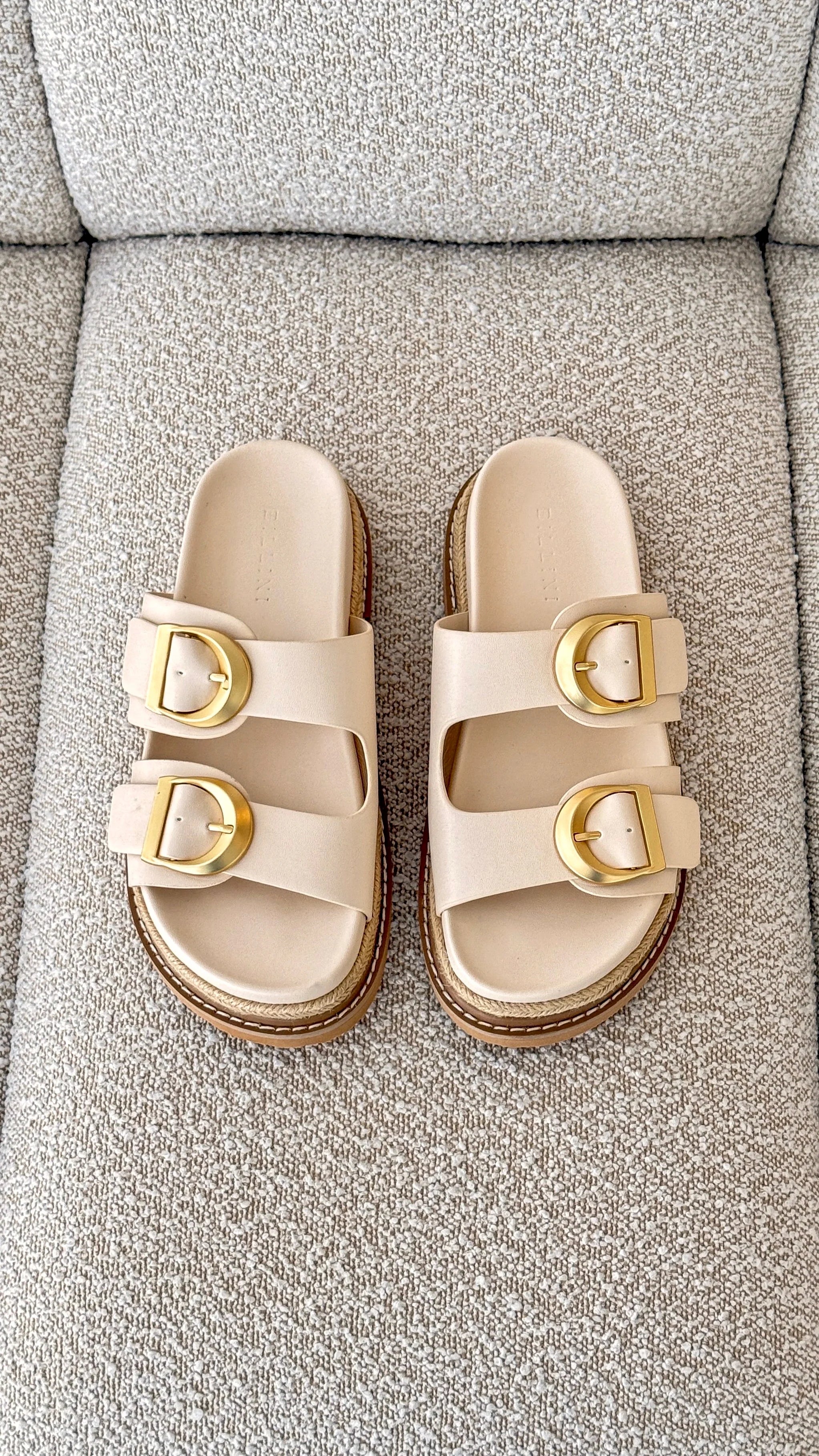 Anora Slide Bone