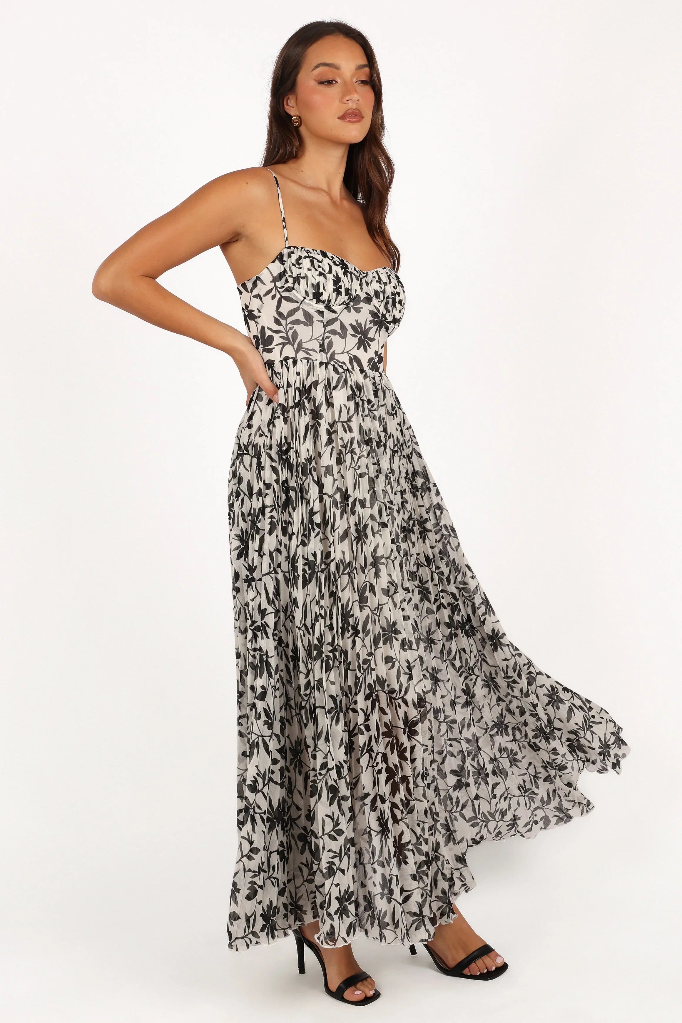 Achanti Pleated Maxi Dress White Black Floral