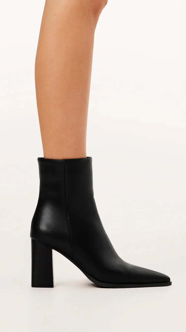 Xavion Boots Black