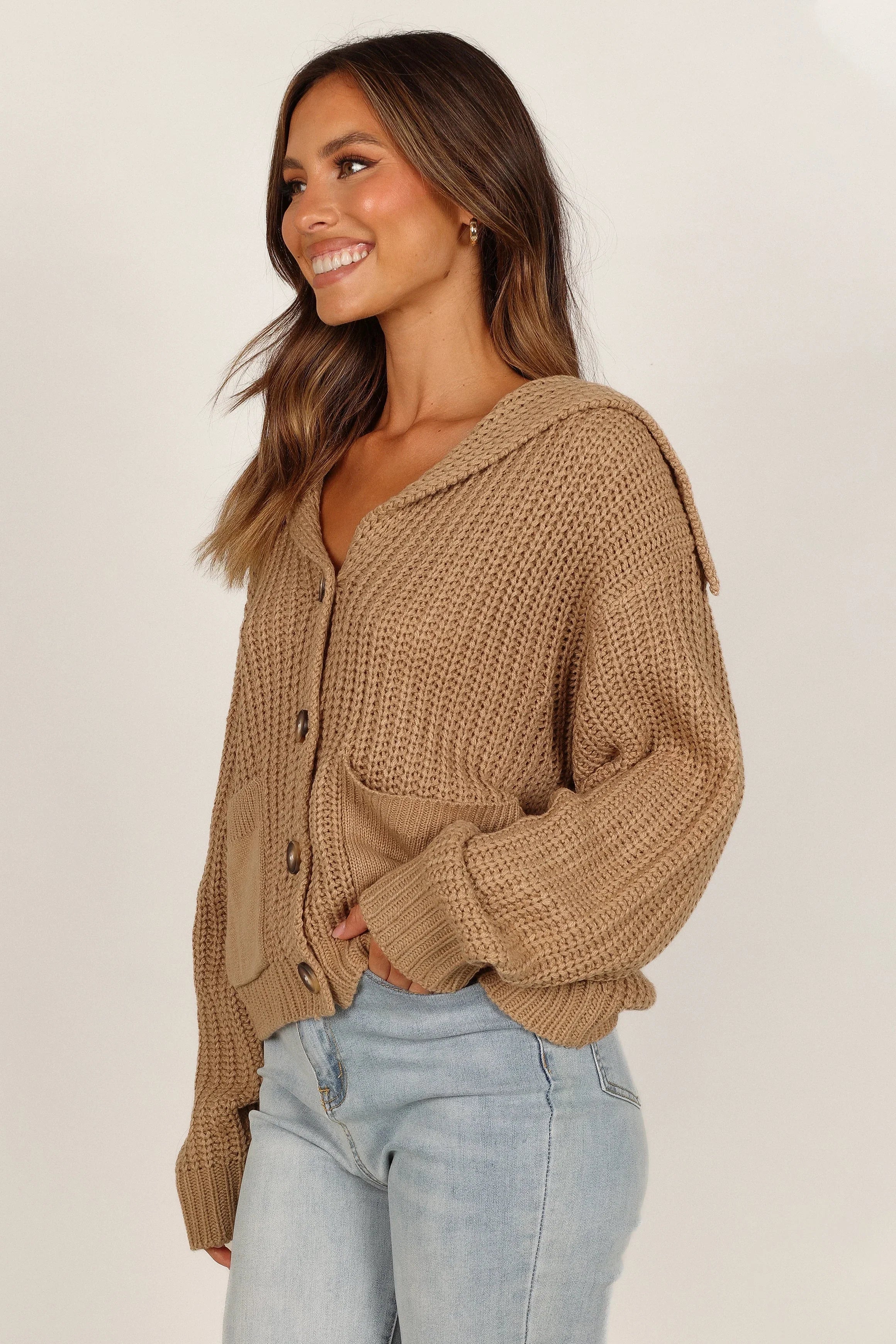 Amelia Oversize Collar Button Cardigan Camel