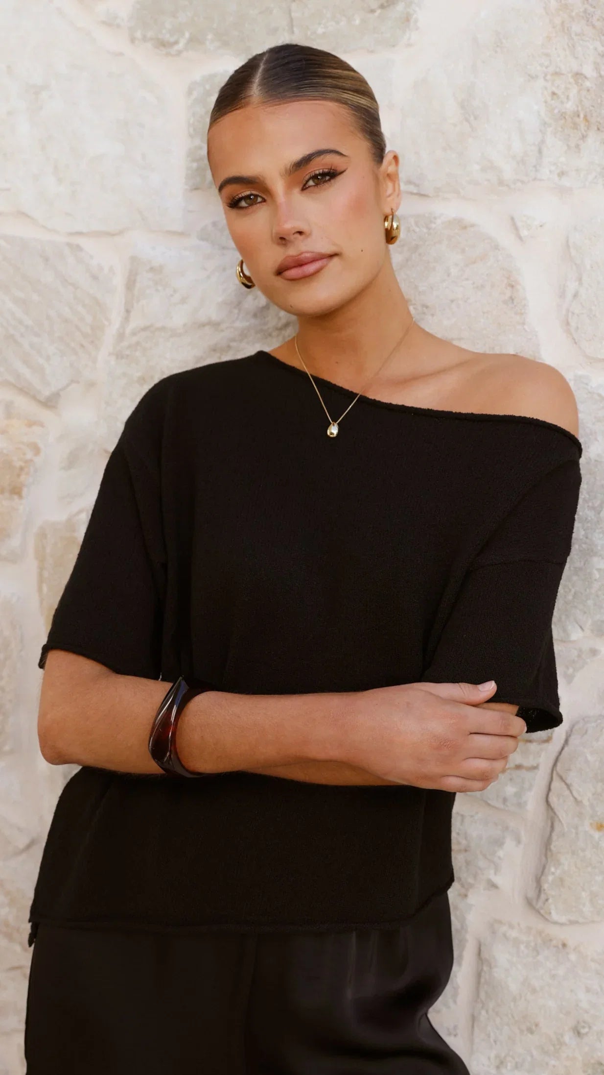 Blair Off Shoulder Tee Black