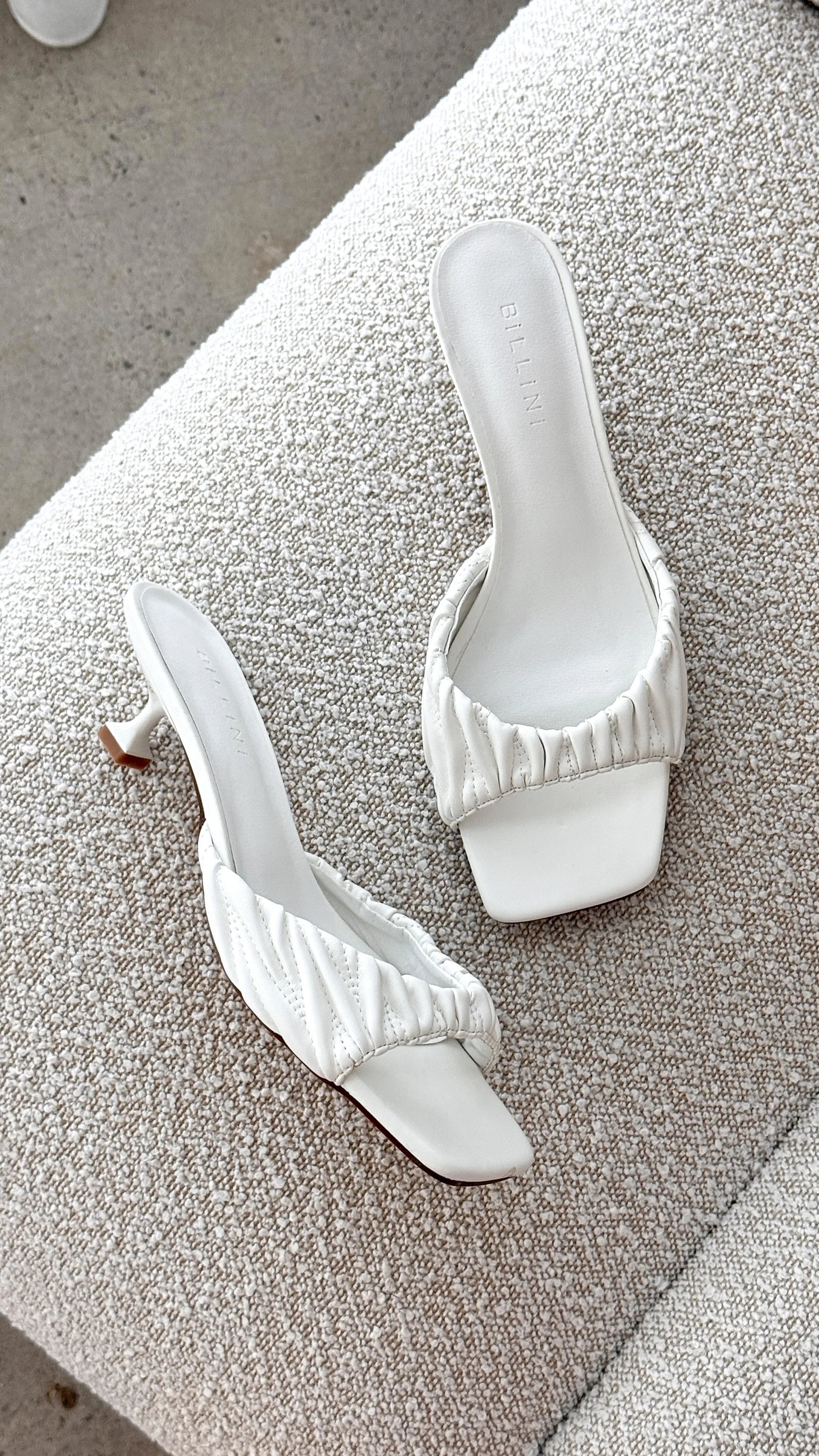 Pilar Heel White