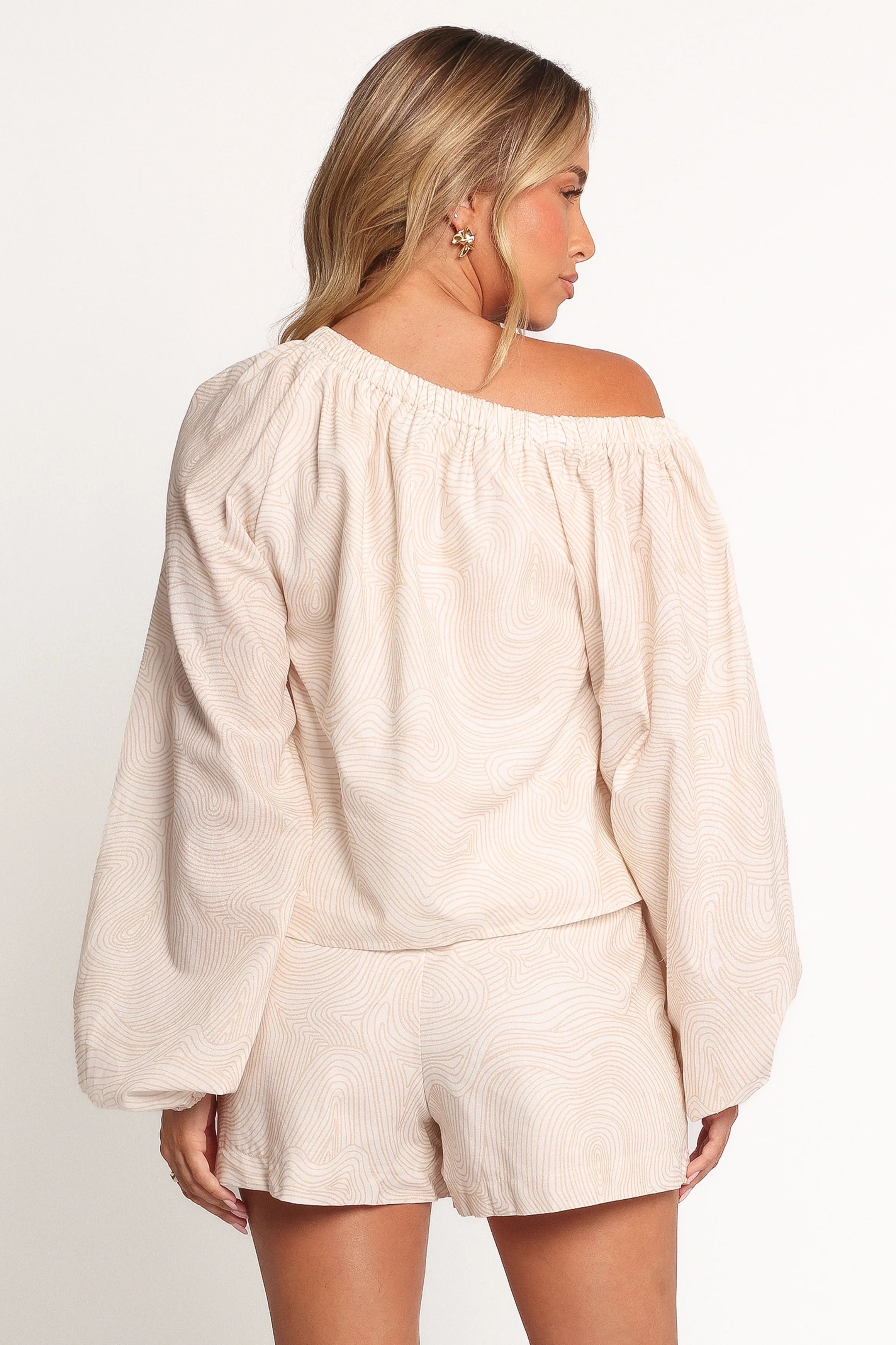 Zion Off Shoulder Long Sleeve Top Tan Swirl