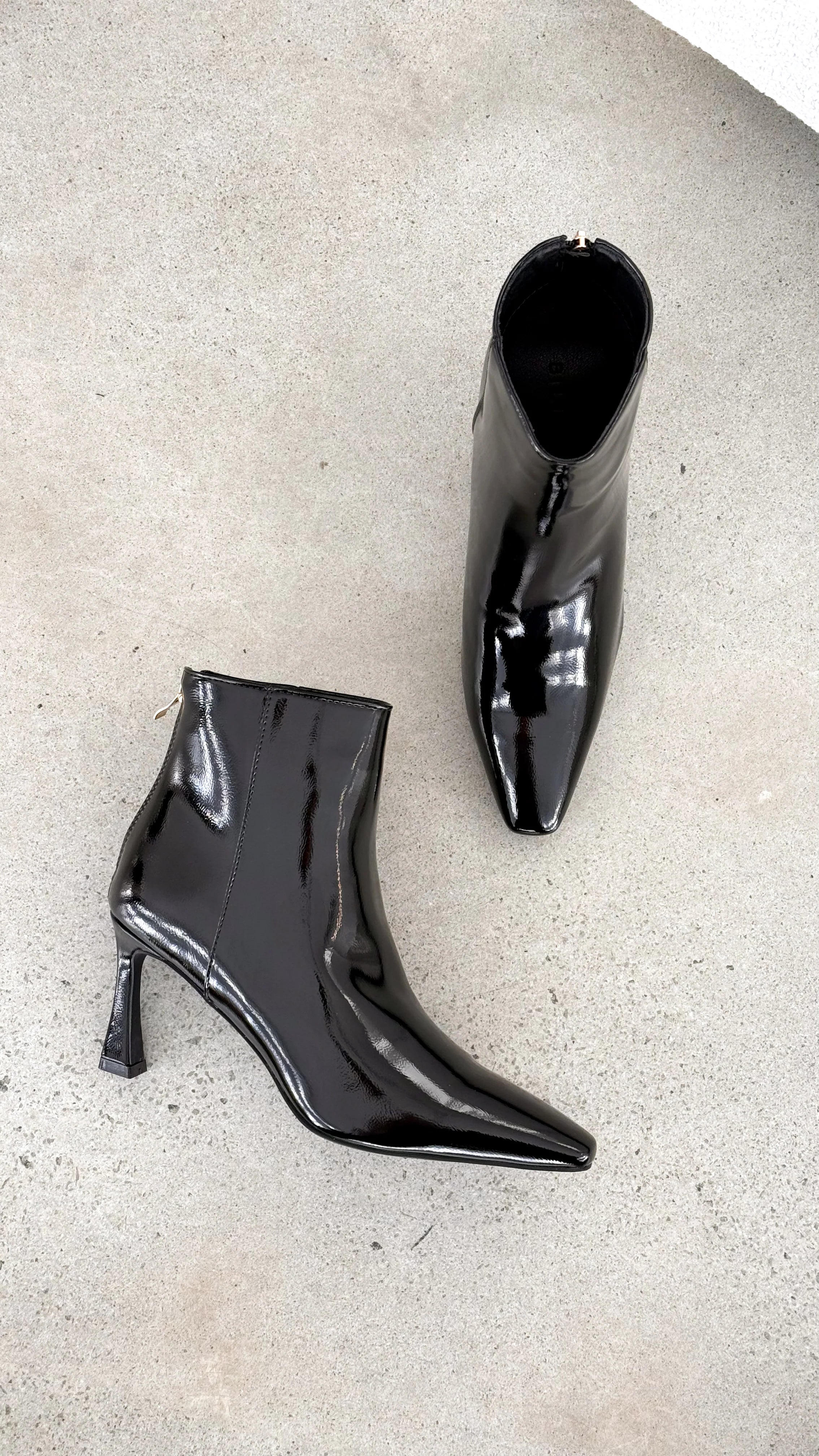 Scotty Boots Black Crinkle Patent