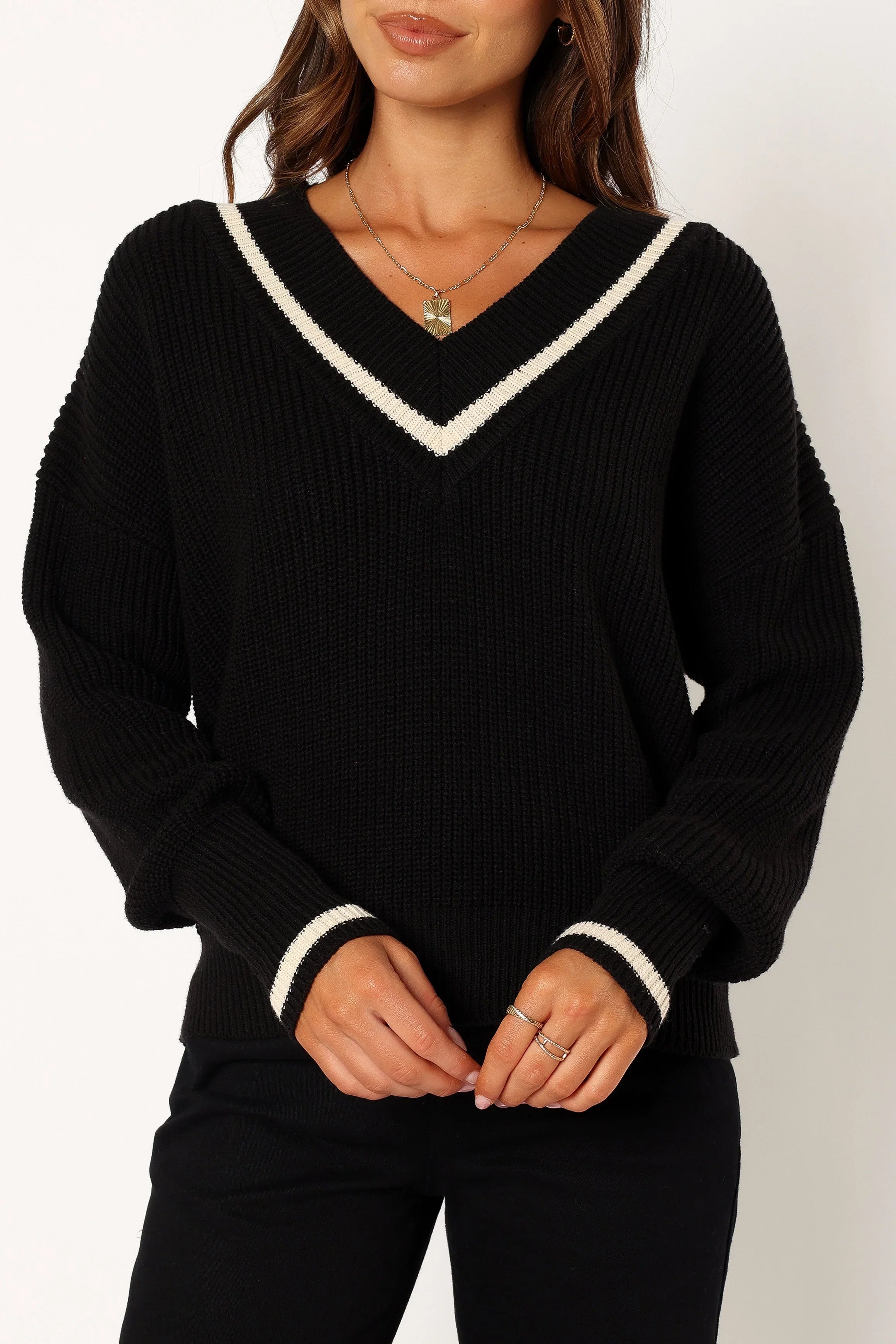Dominique Contrast Vneck Knit Sweater Black Cream