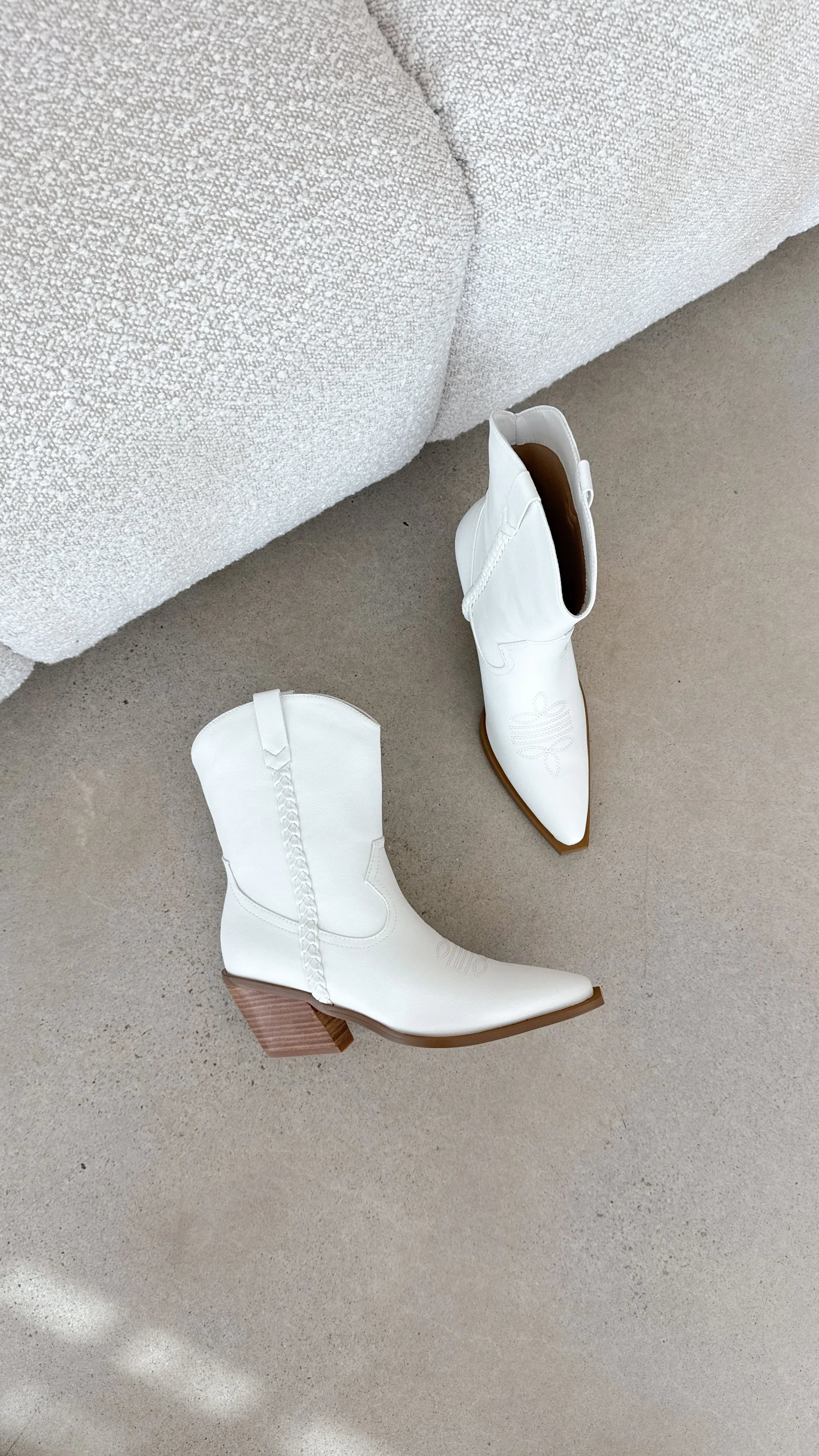 Ellenora Boots Bone