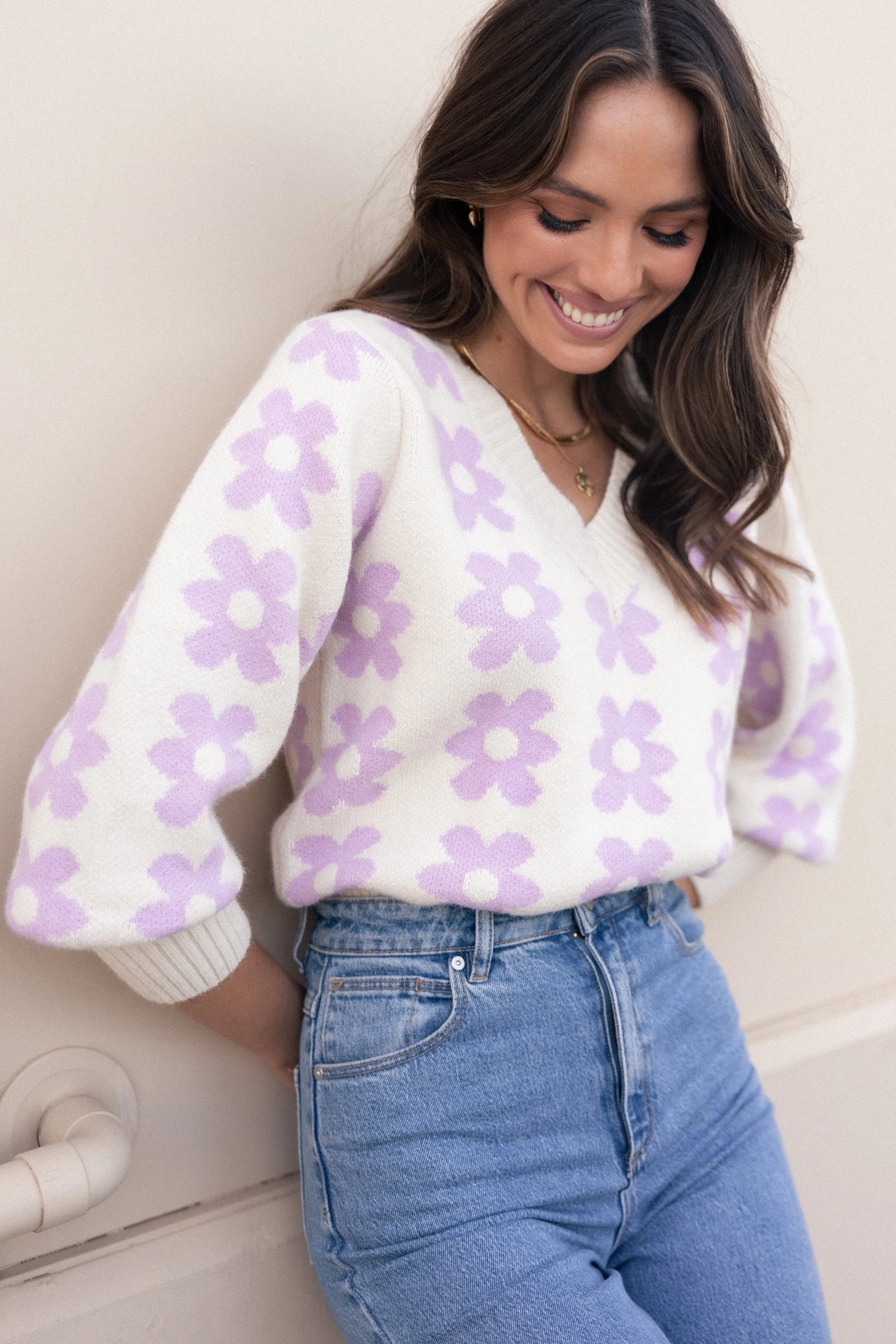 Remi Vneck Flower Knit Sweater Lilac
