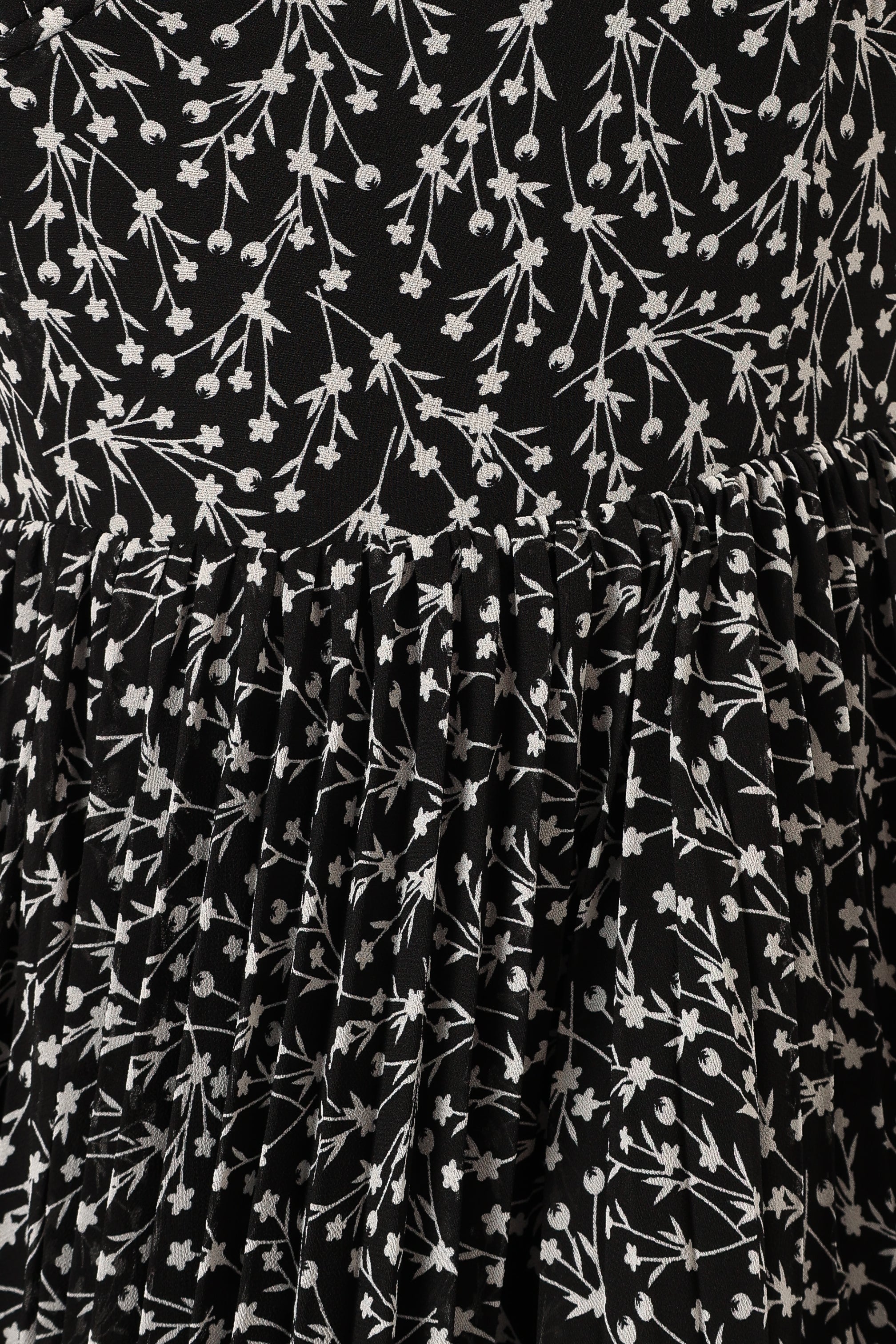 Achanti Pleated Maxi Dress Black Floral
