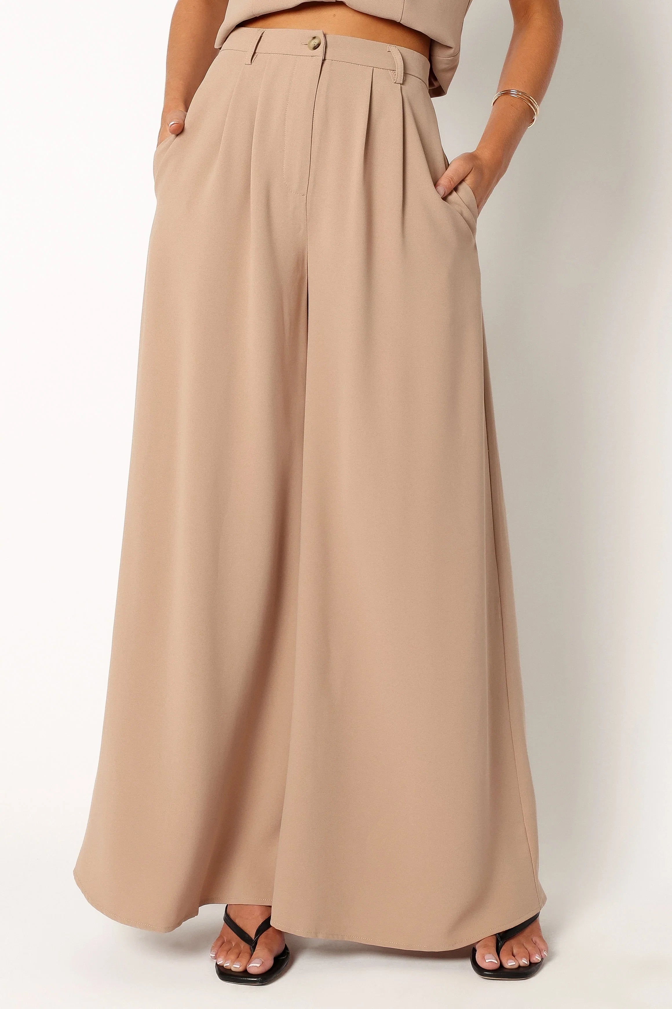 Camille Two Piece Set Beige