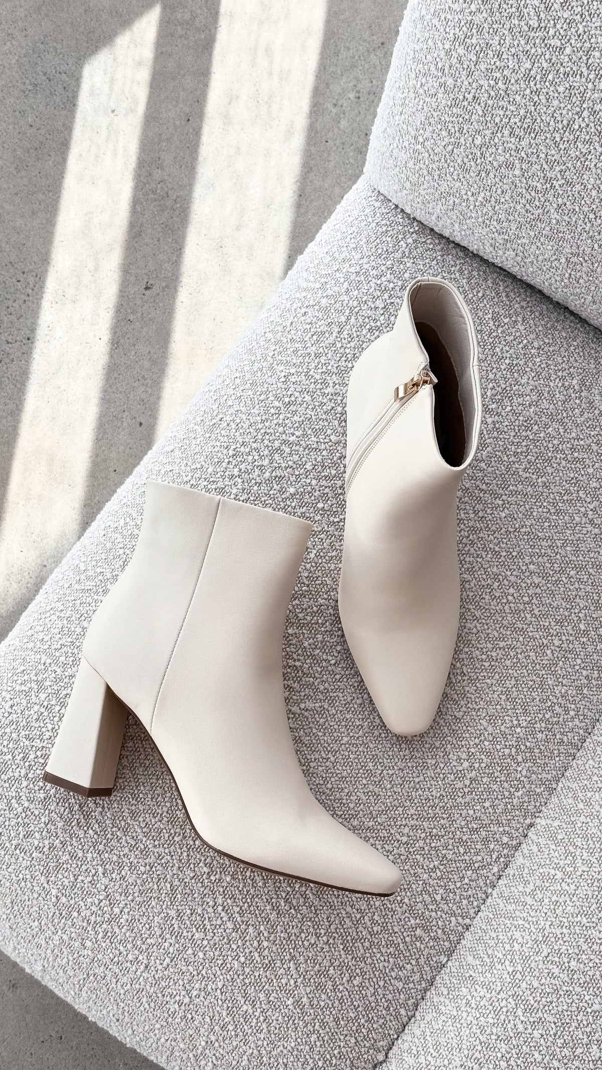 Indeera Boots Bone