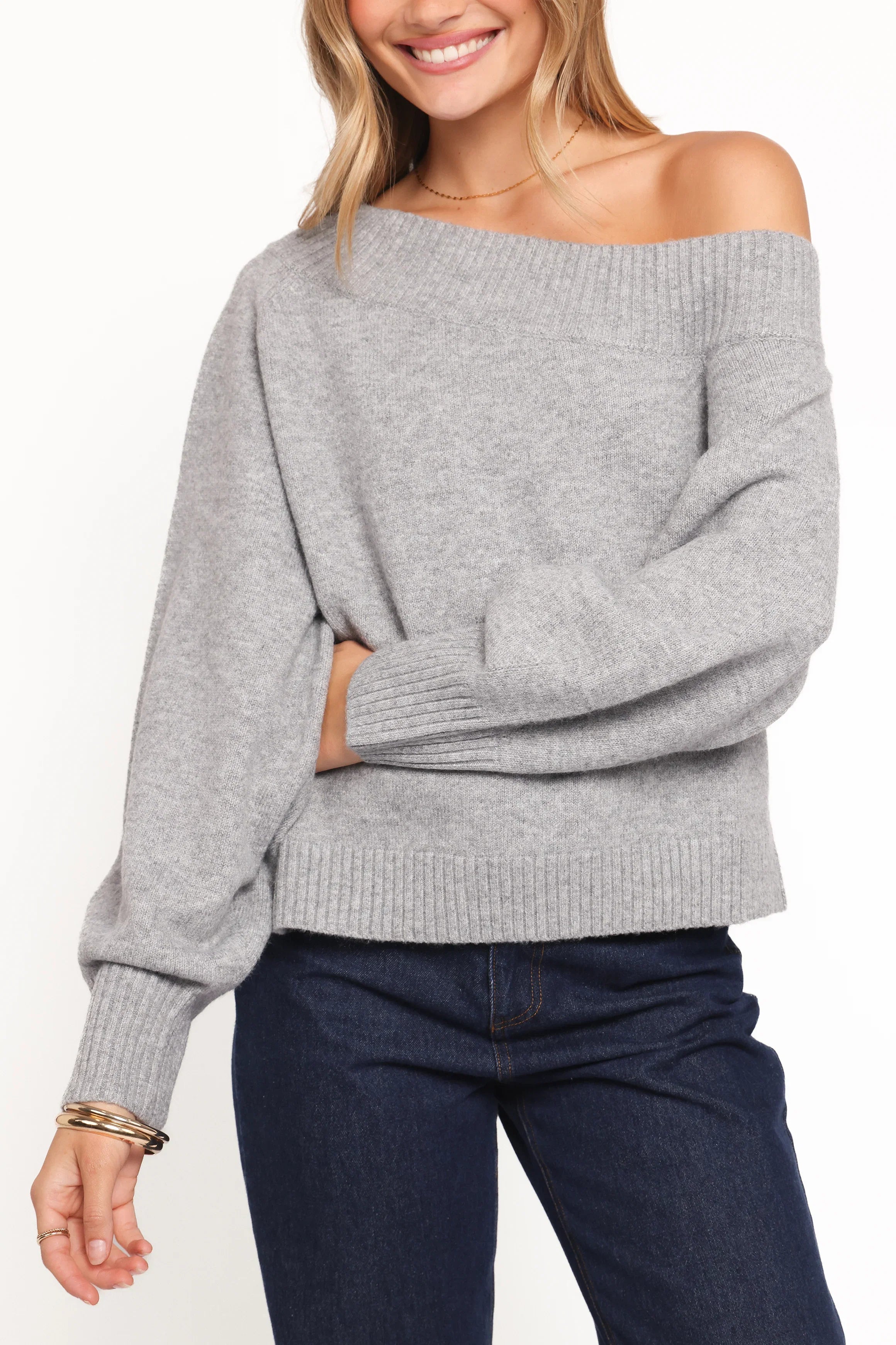 Ailis Off Shoulder Sweater Grey