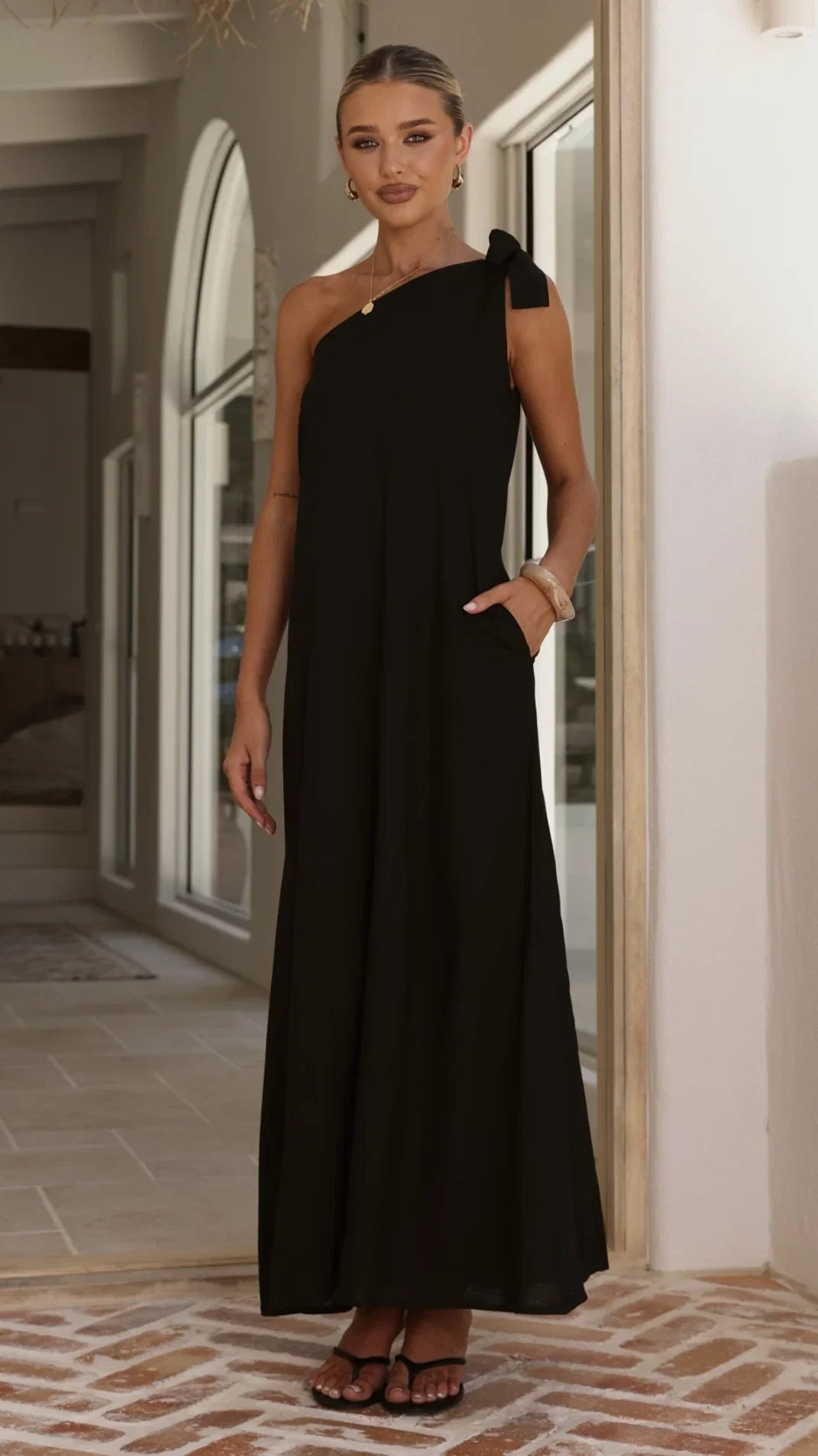 Hallie Maxi Dress Black