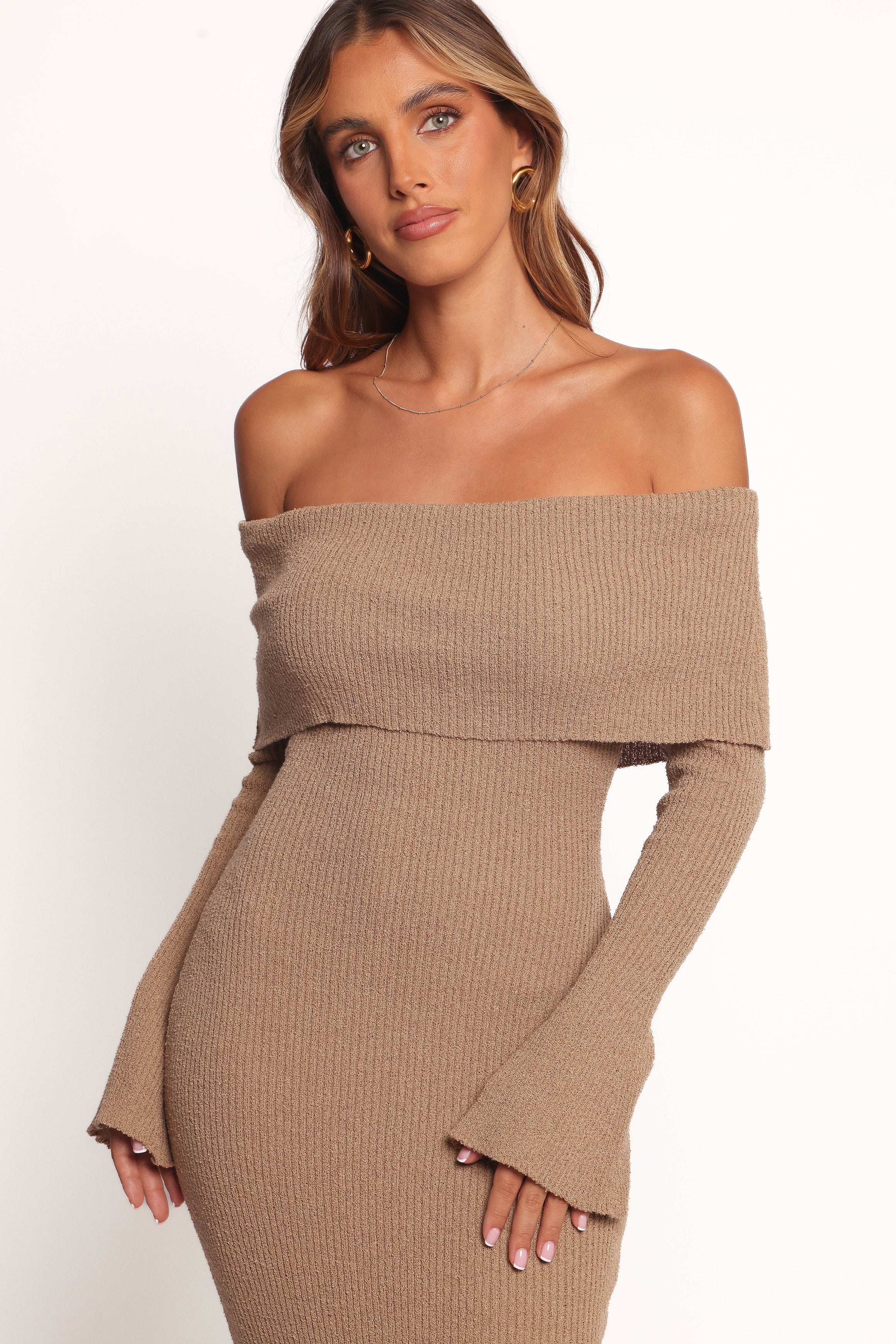 Domitia Off Shoulder Knit Dress Brown