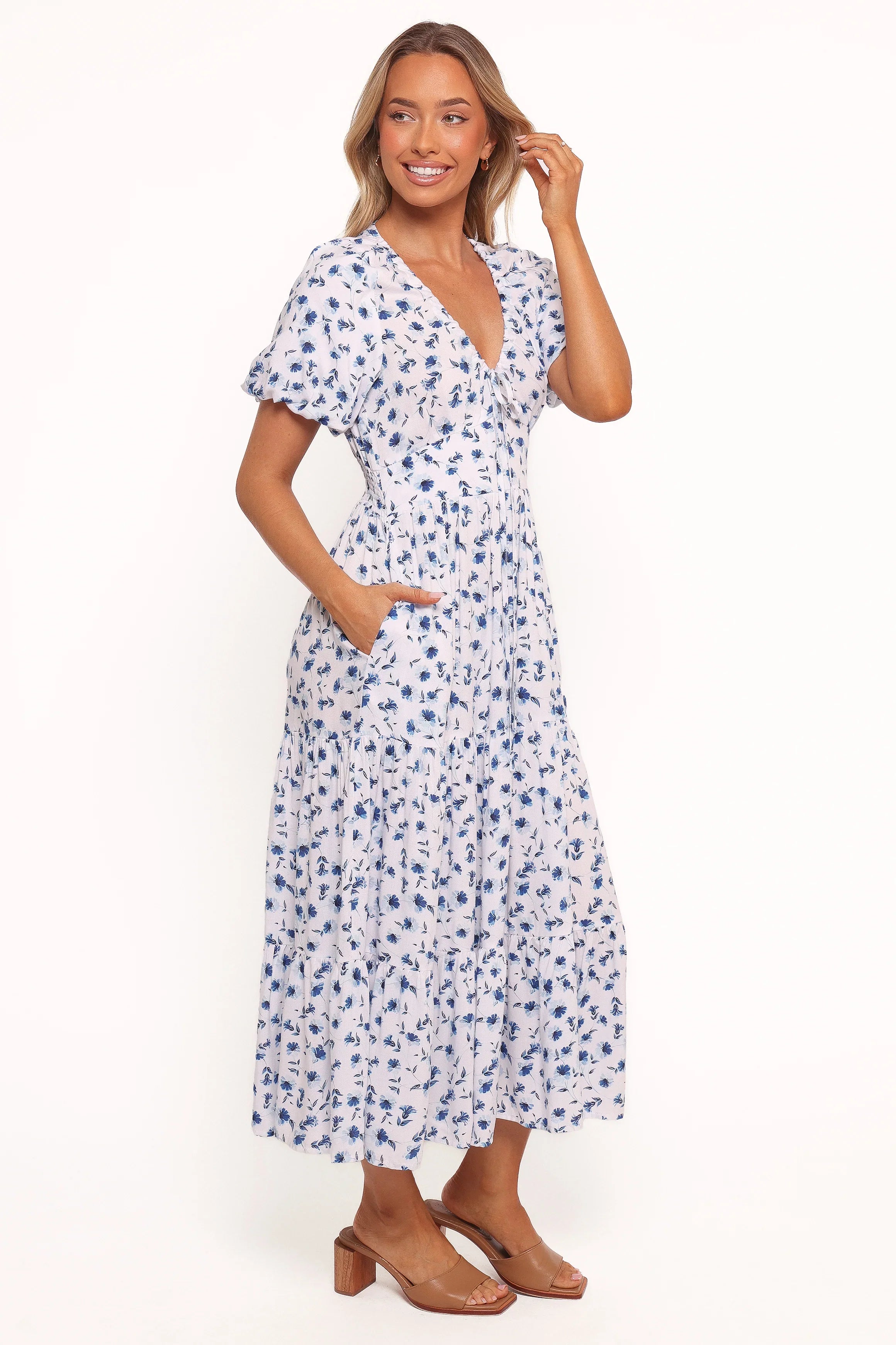 Roberts Maxi Dress Blue Ditsy Floral
