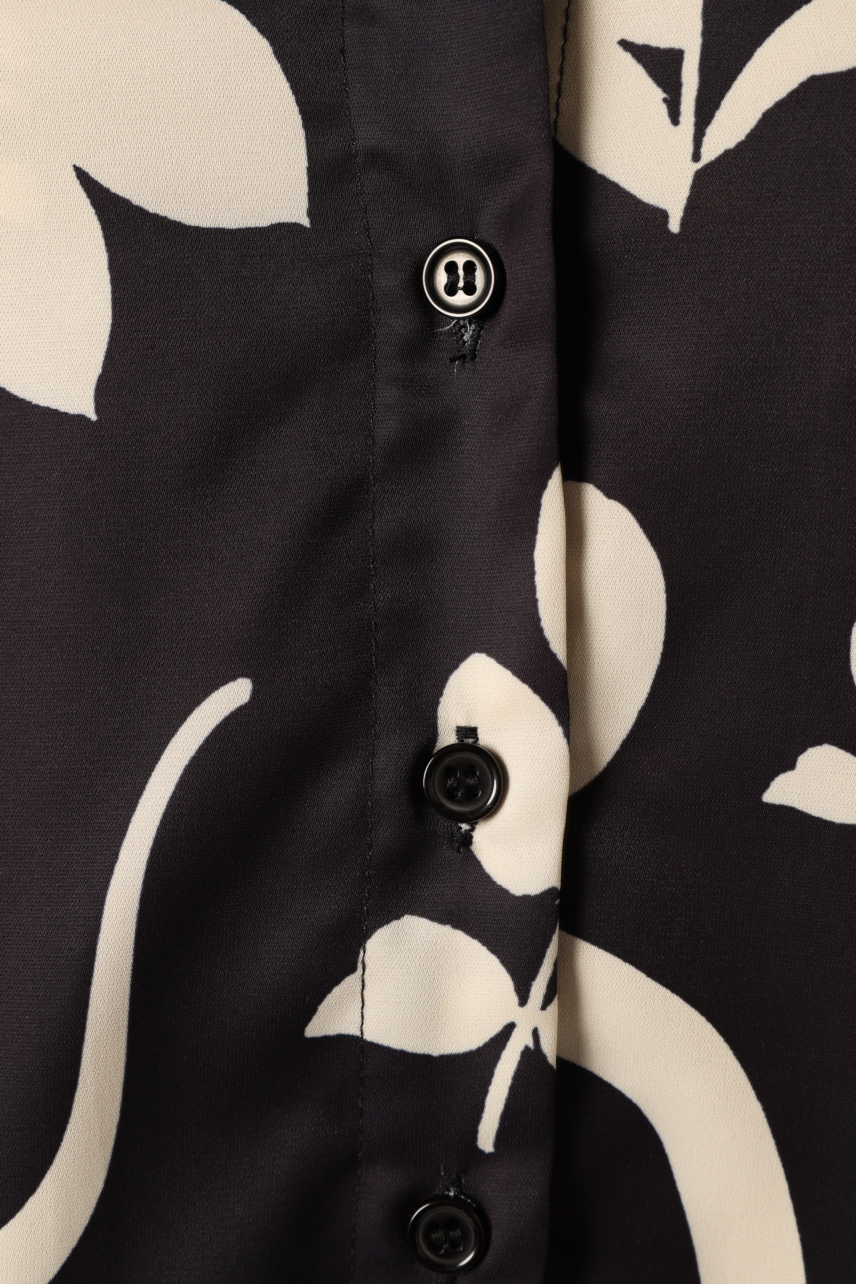 Leo Shirt Black Sand
