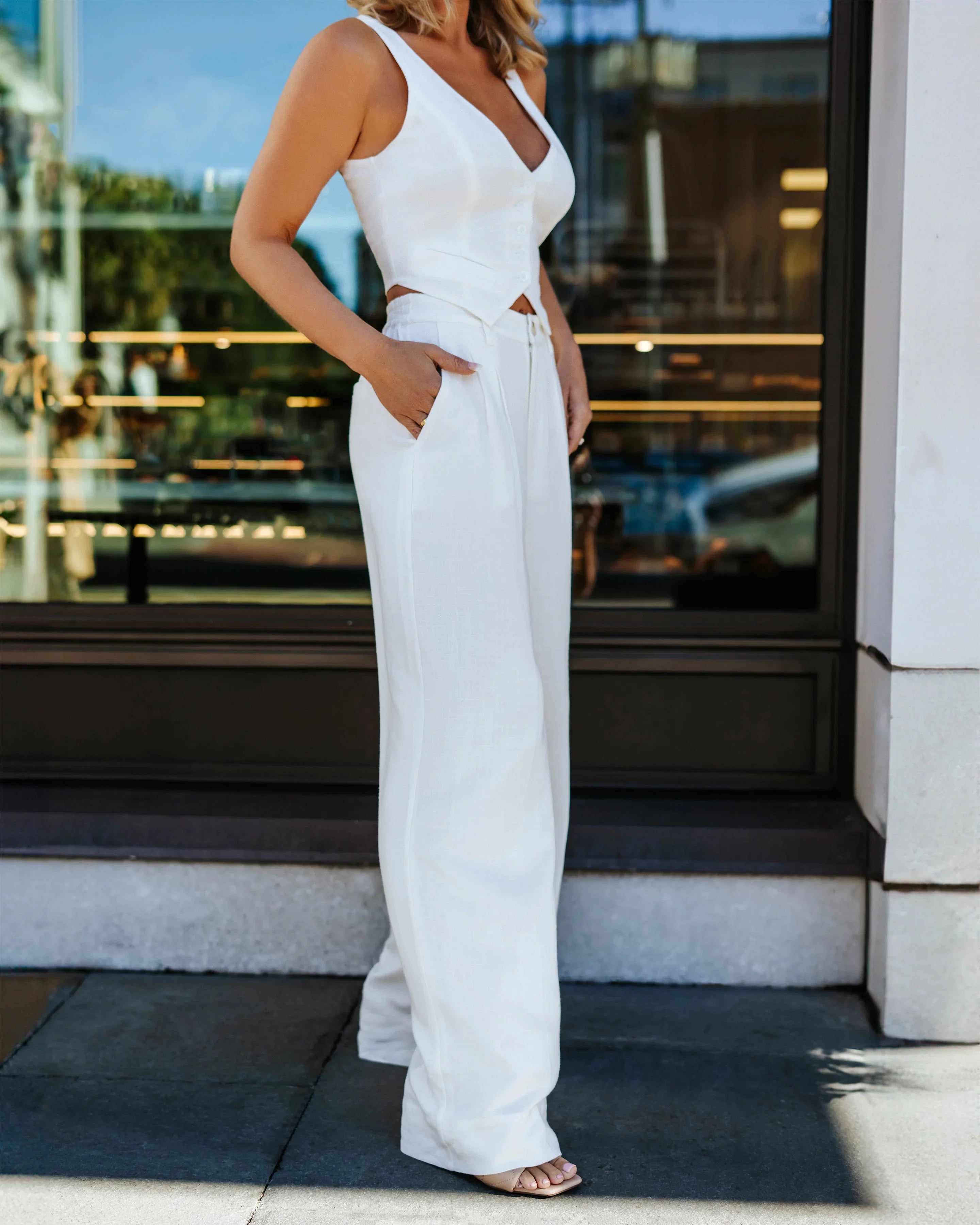 Leva Pocketed Wide Leg Pants