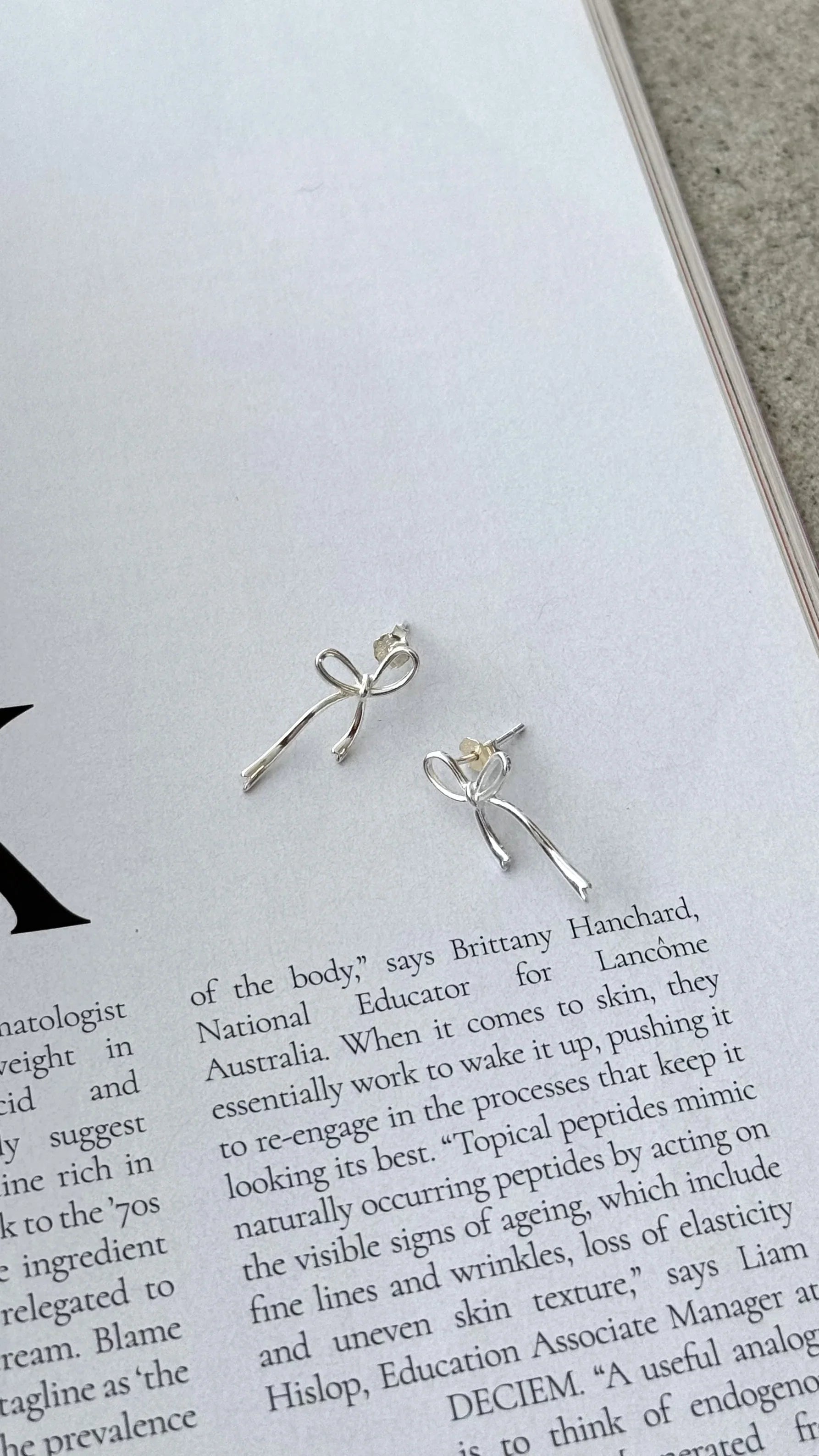 Velika Bow Earrings Silver