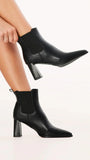 Umiko Boots Black