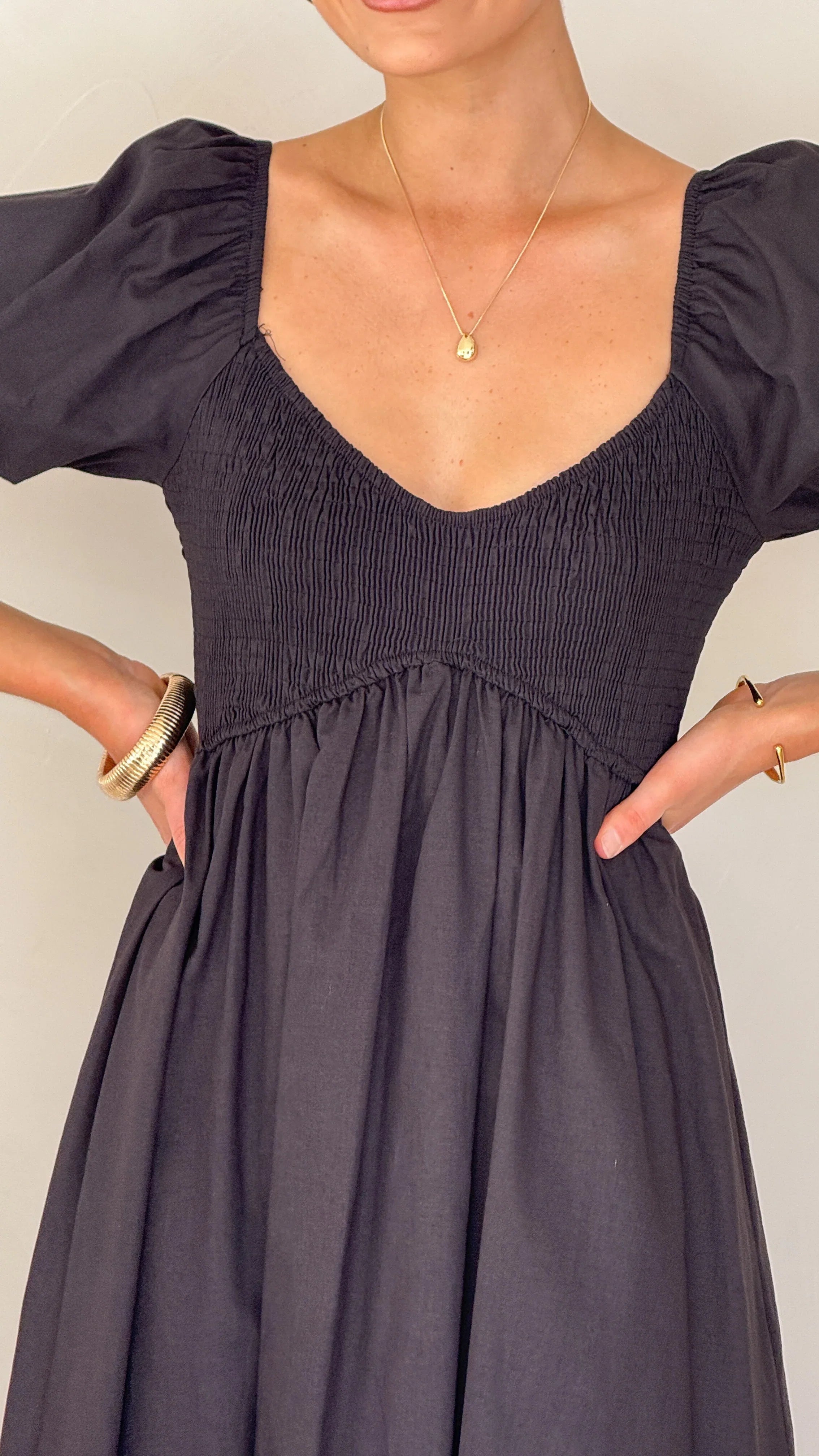 Sahirah Midi Dress Black