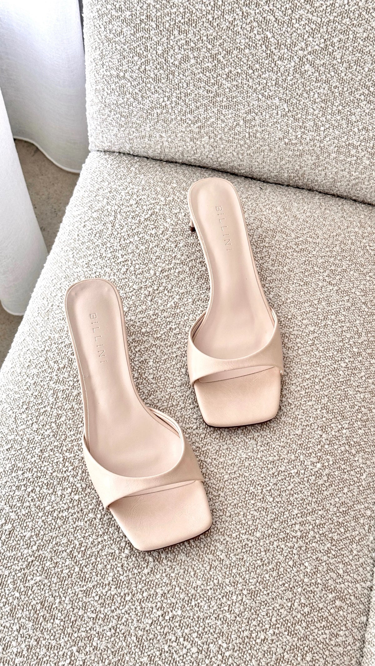 Yadira Heel Pearl Shine
