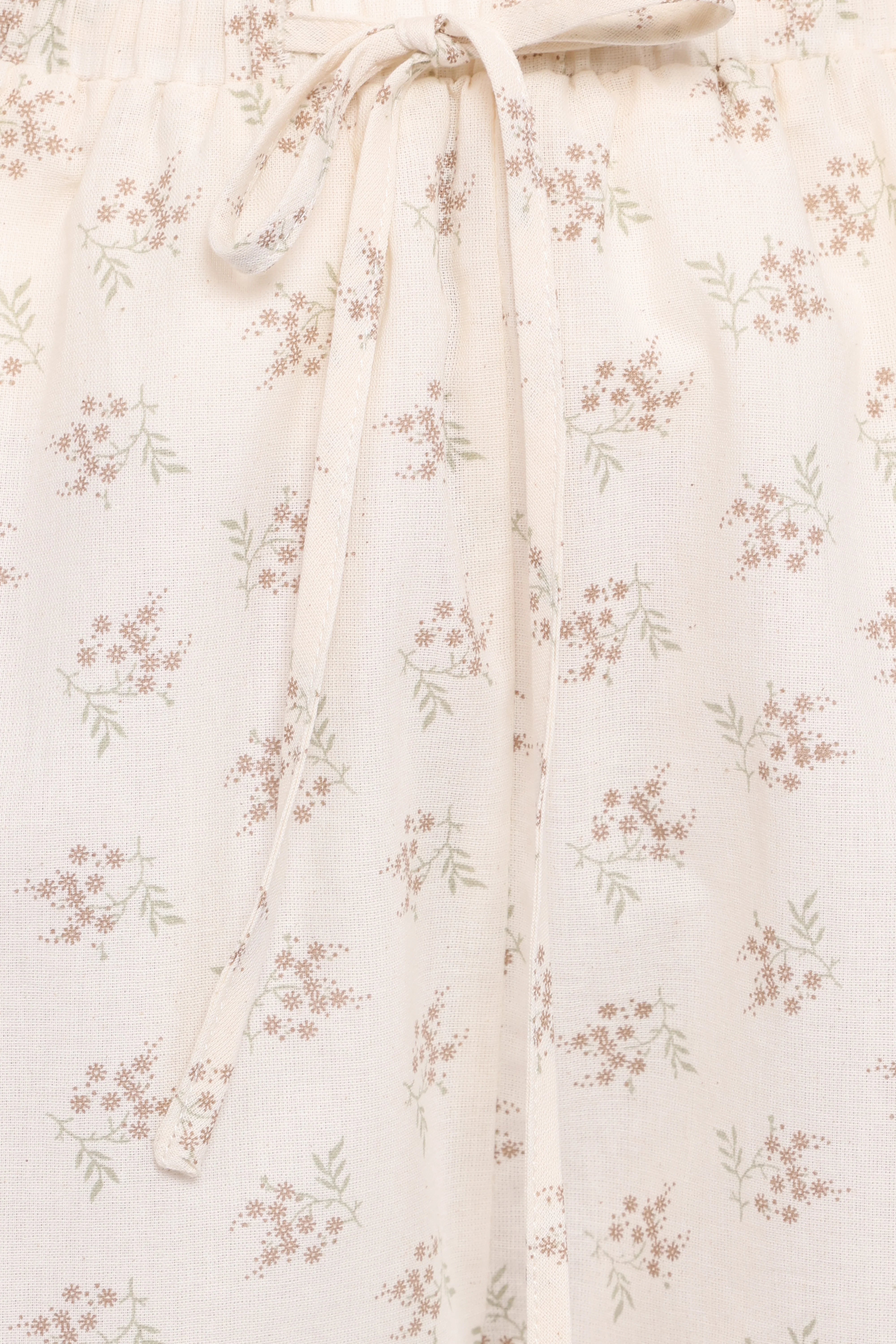Ashlee Shorts White Floral