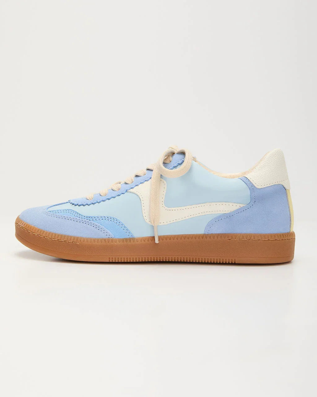 Right Catch Sneakers