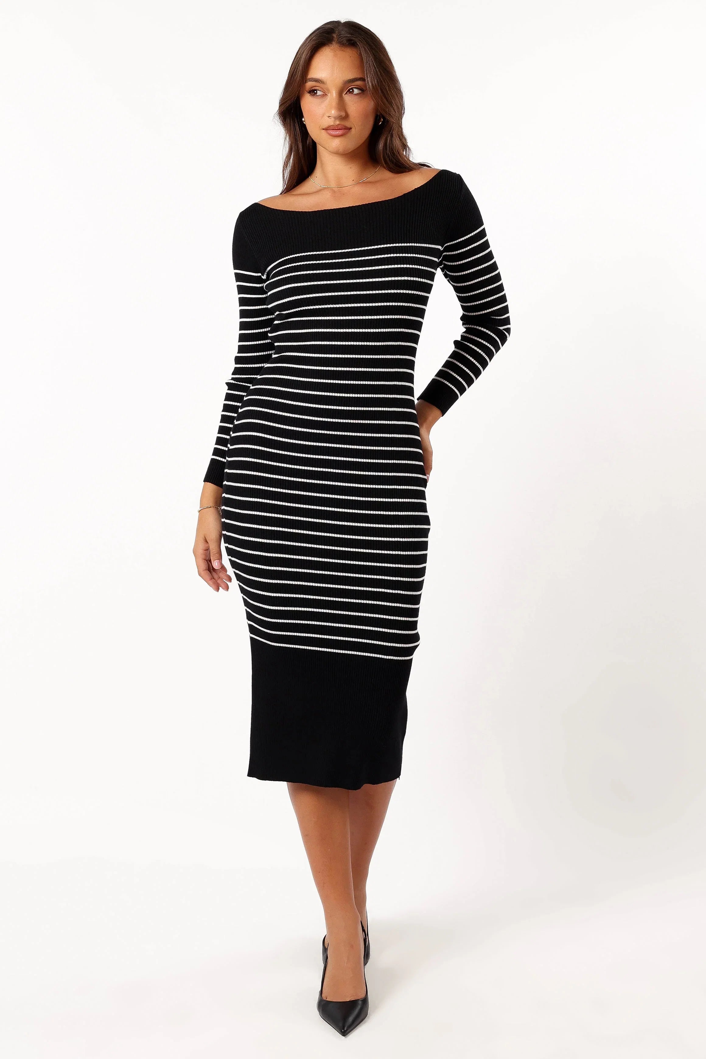Baxtor Off the Shoulder Midi Dress White Black