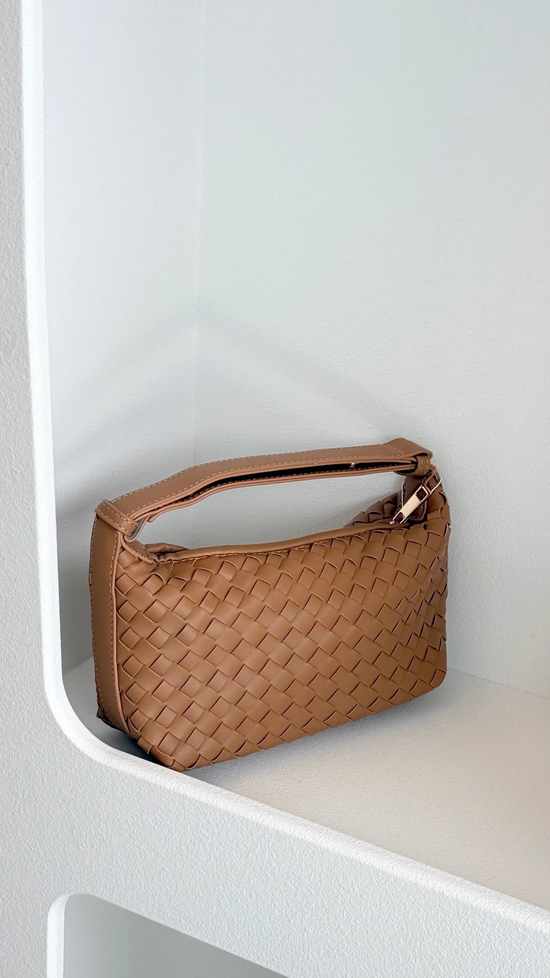 Isabelle Handle Bag Tan