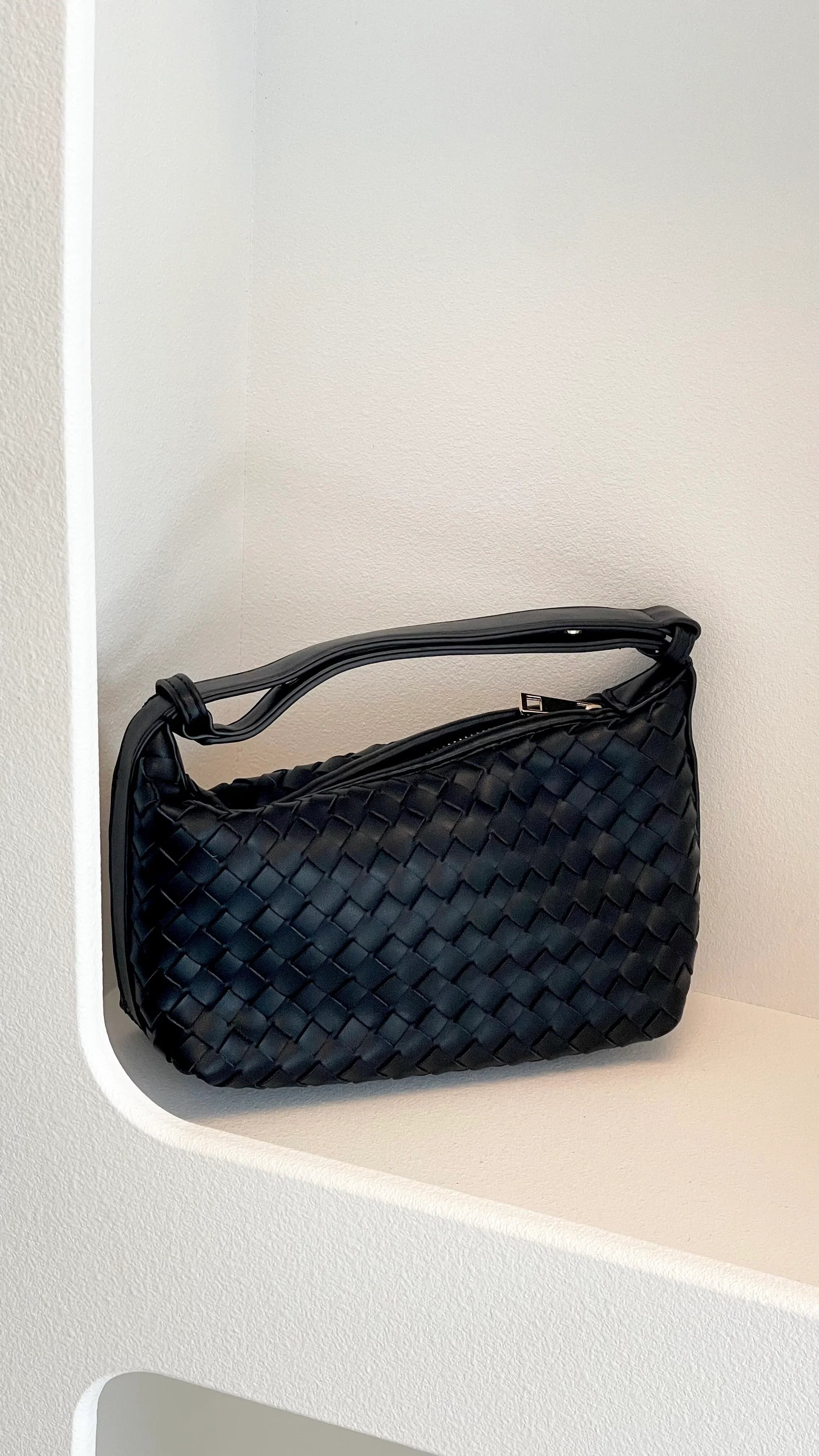Isabelle Handle Bag Black