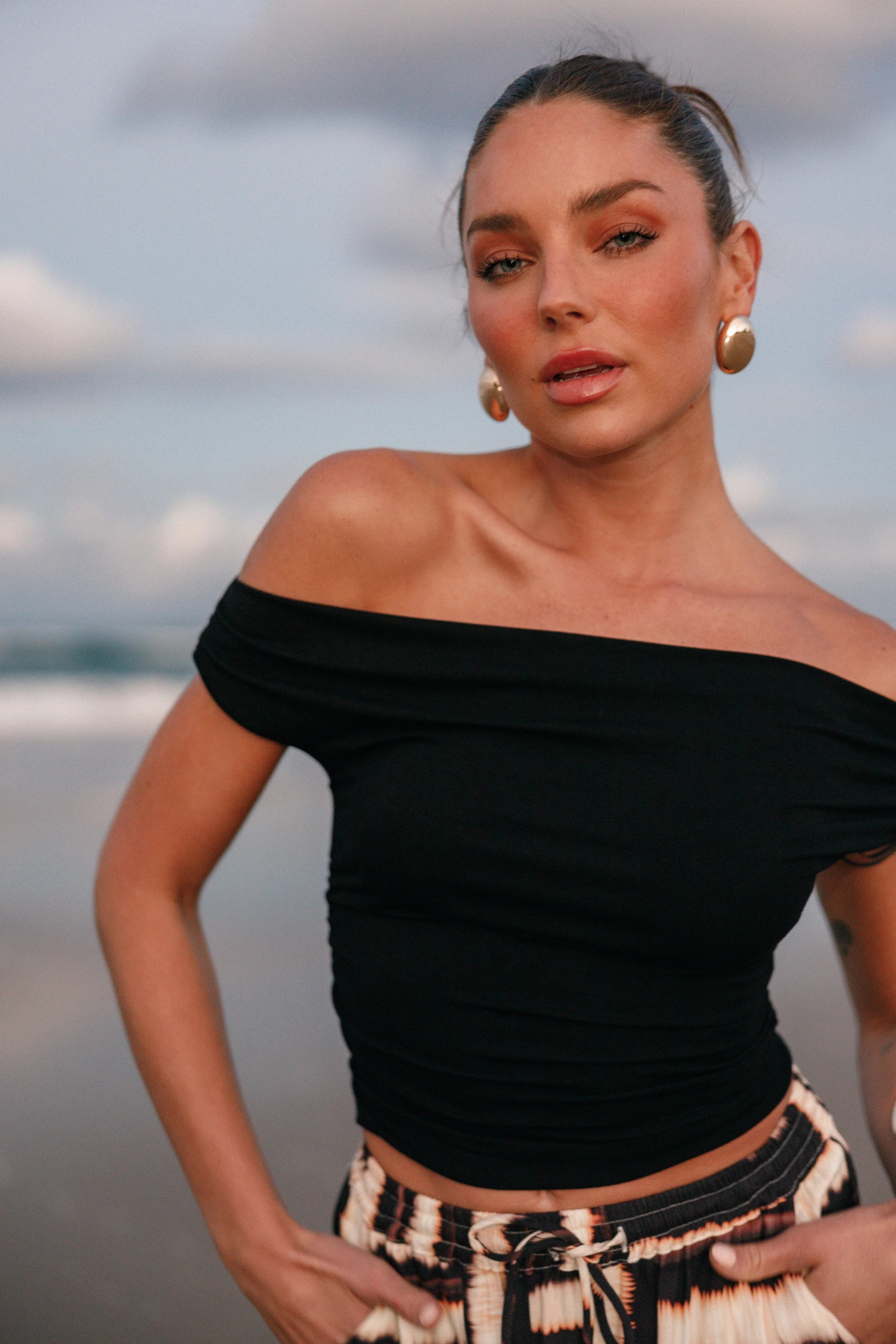 Lanna Off Shoulder Top Black