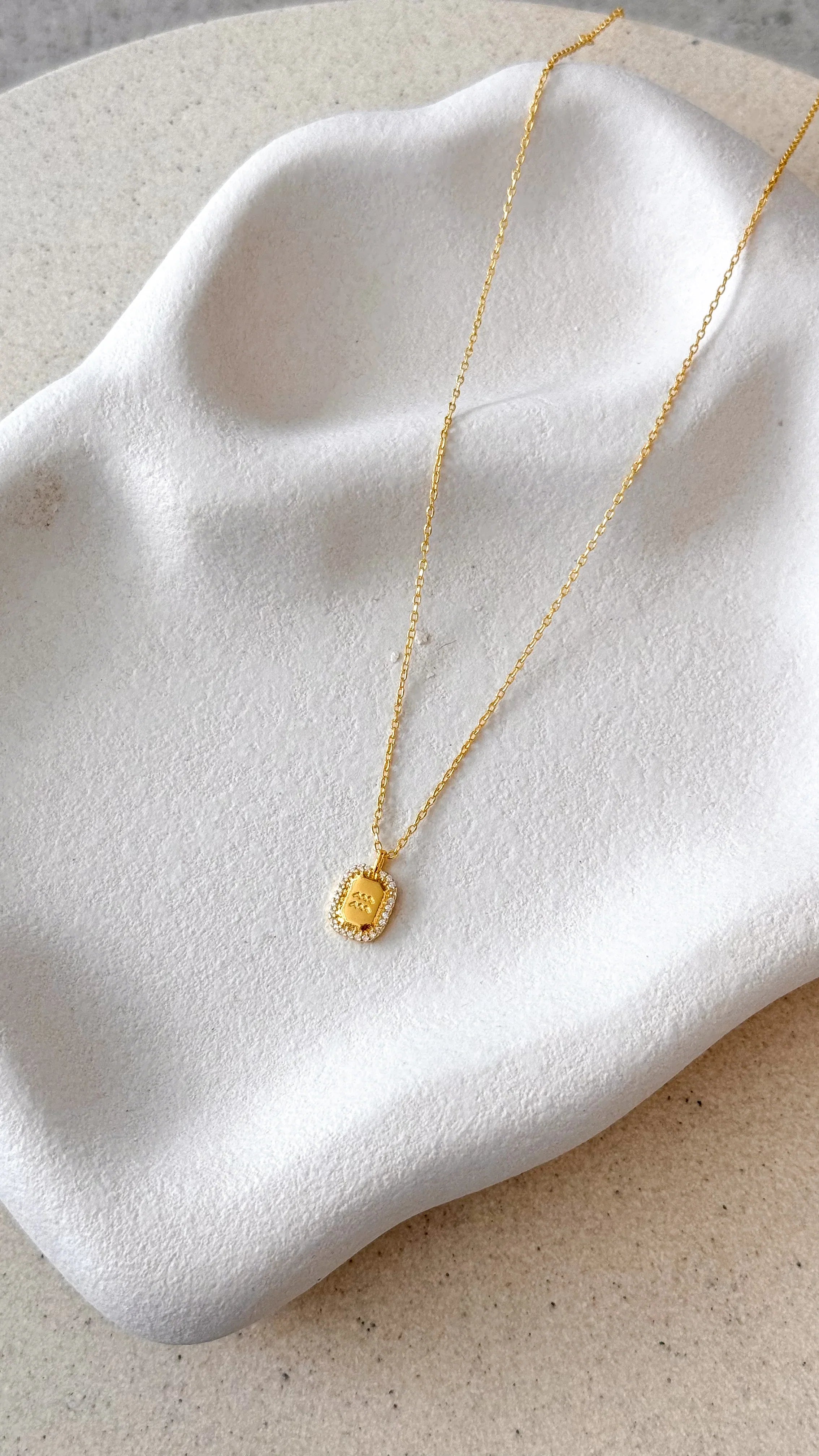 Zodiac Necklace Aquarius