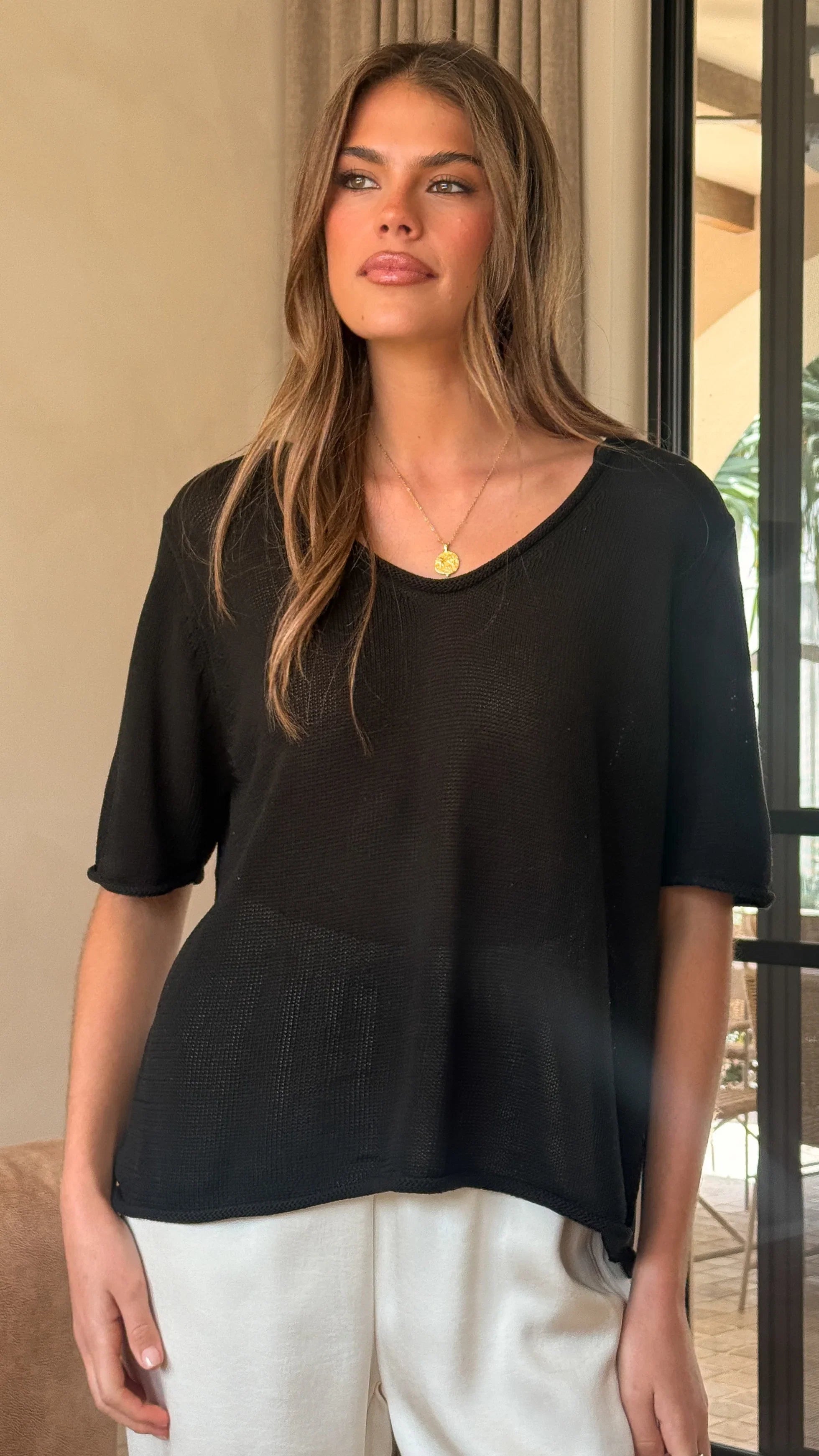 Spring Scoop Neck Tee Black