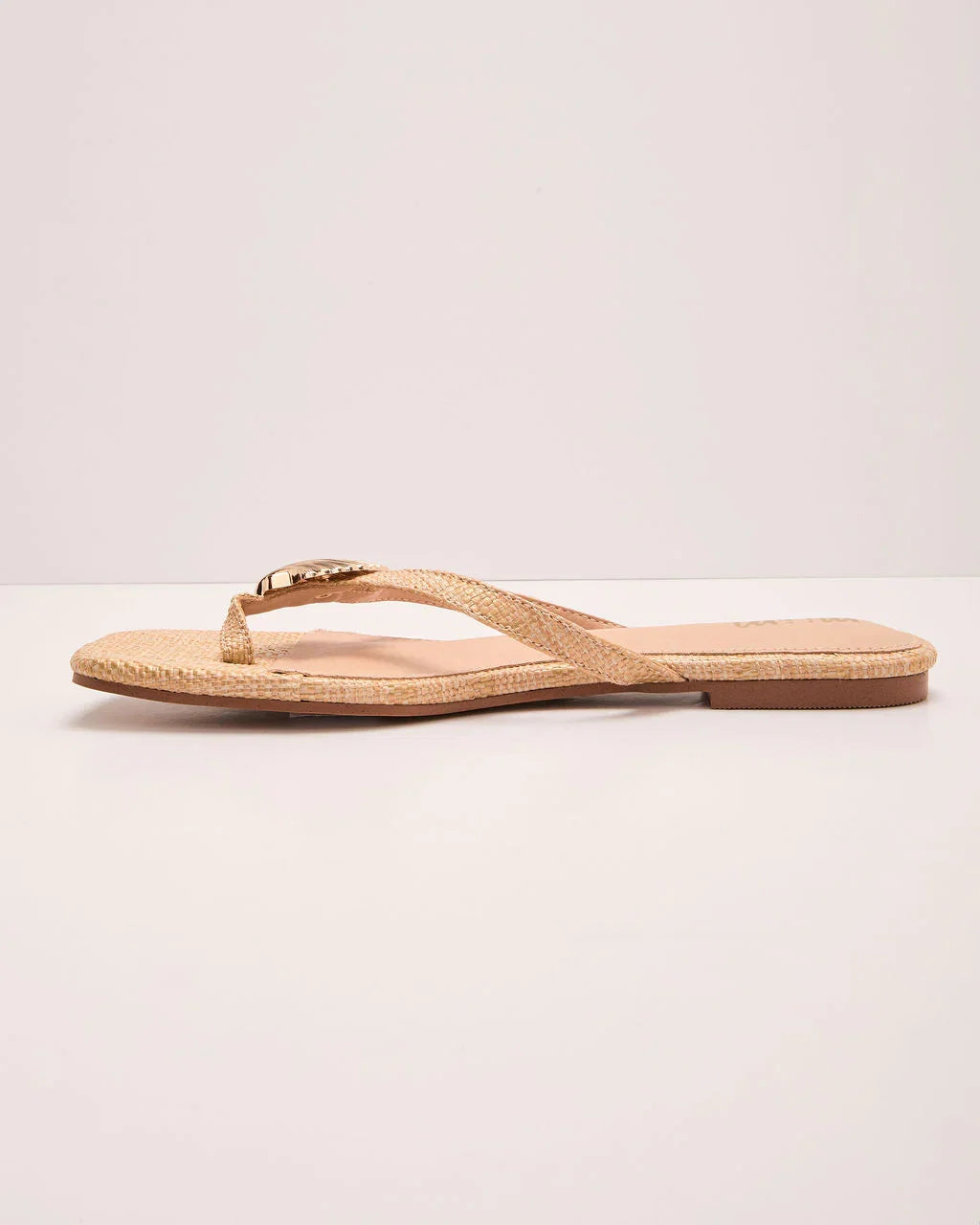 Tide Crush Raffia Seashell Charm Sandals