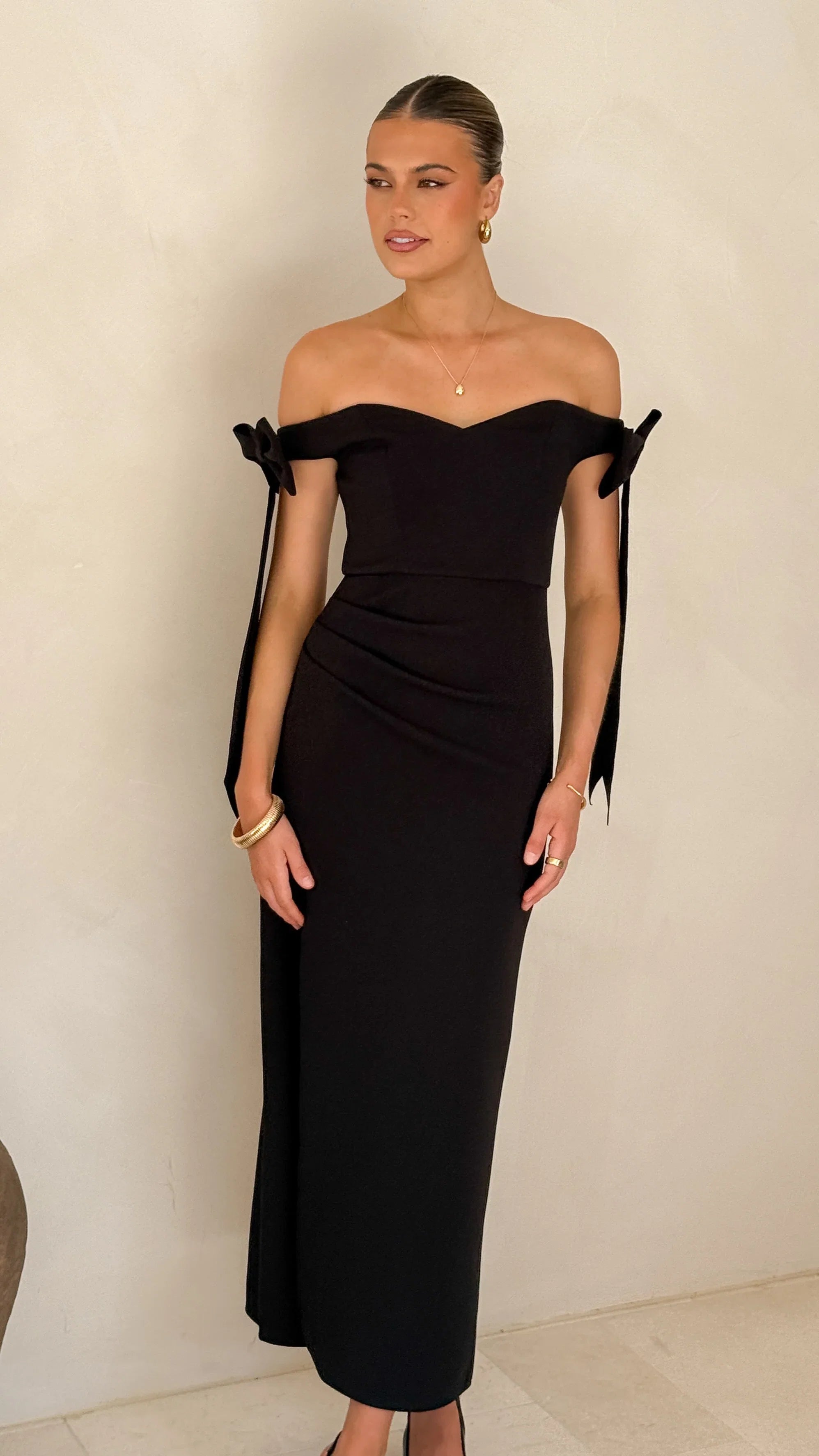 Zylah Off Shoulder Midi Dress Black