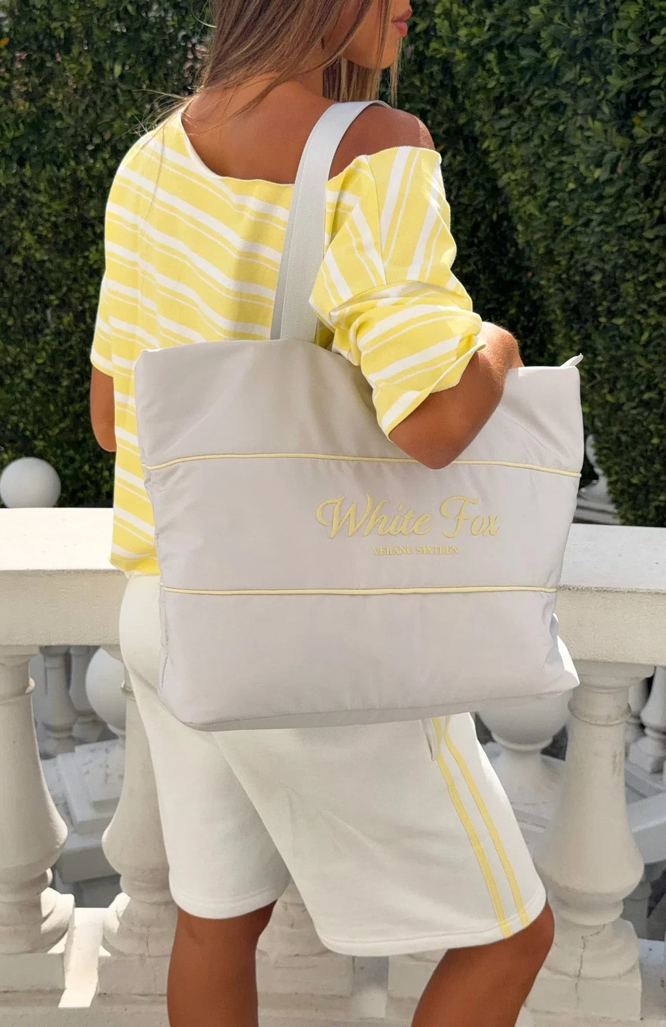 Verano Sixteen Magnolia Shoulder Bag Grey Lemon