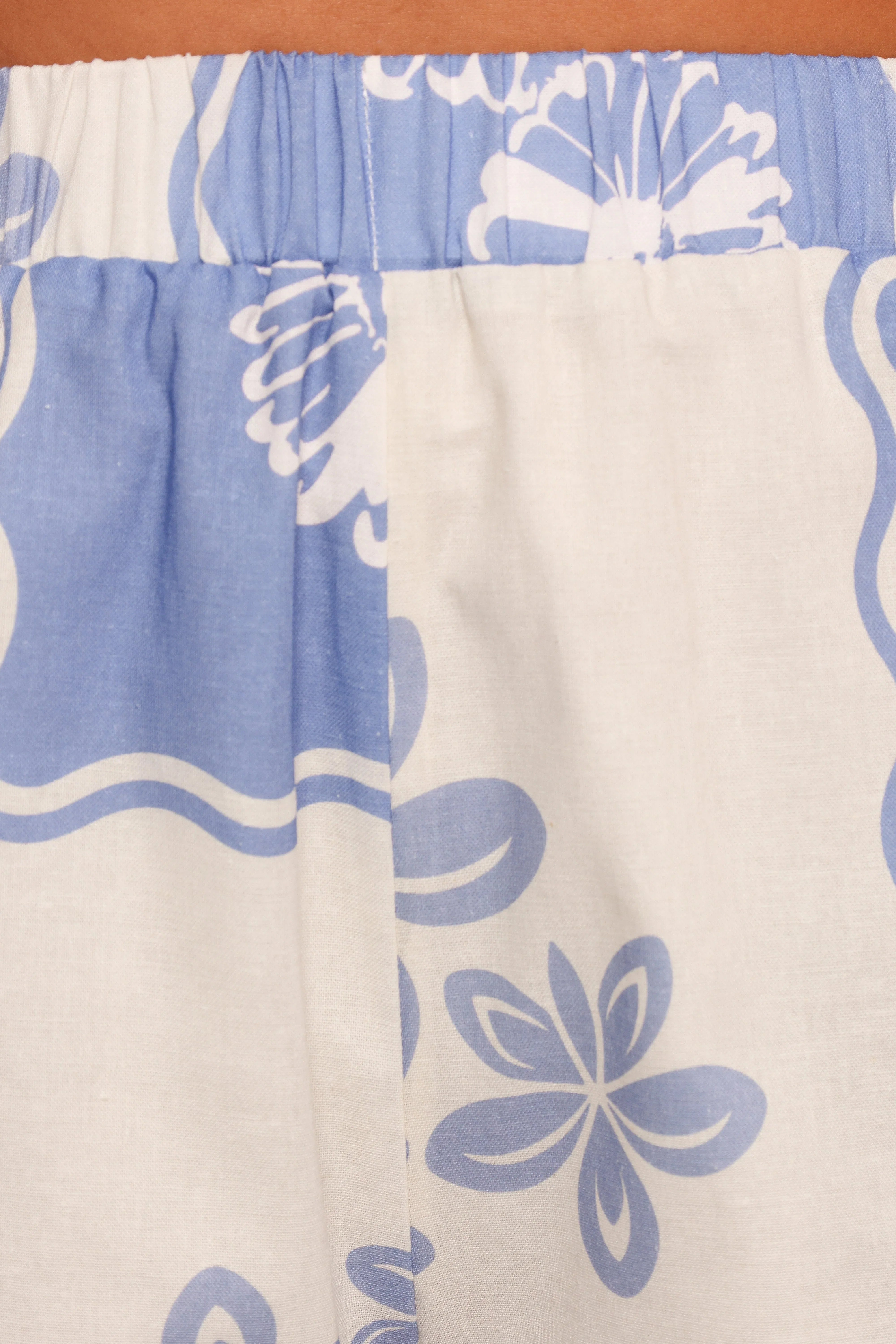 Shellie Shorts Blue Dahlia