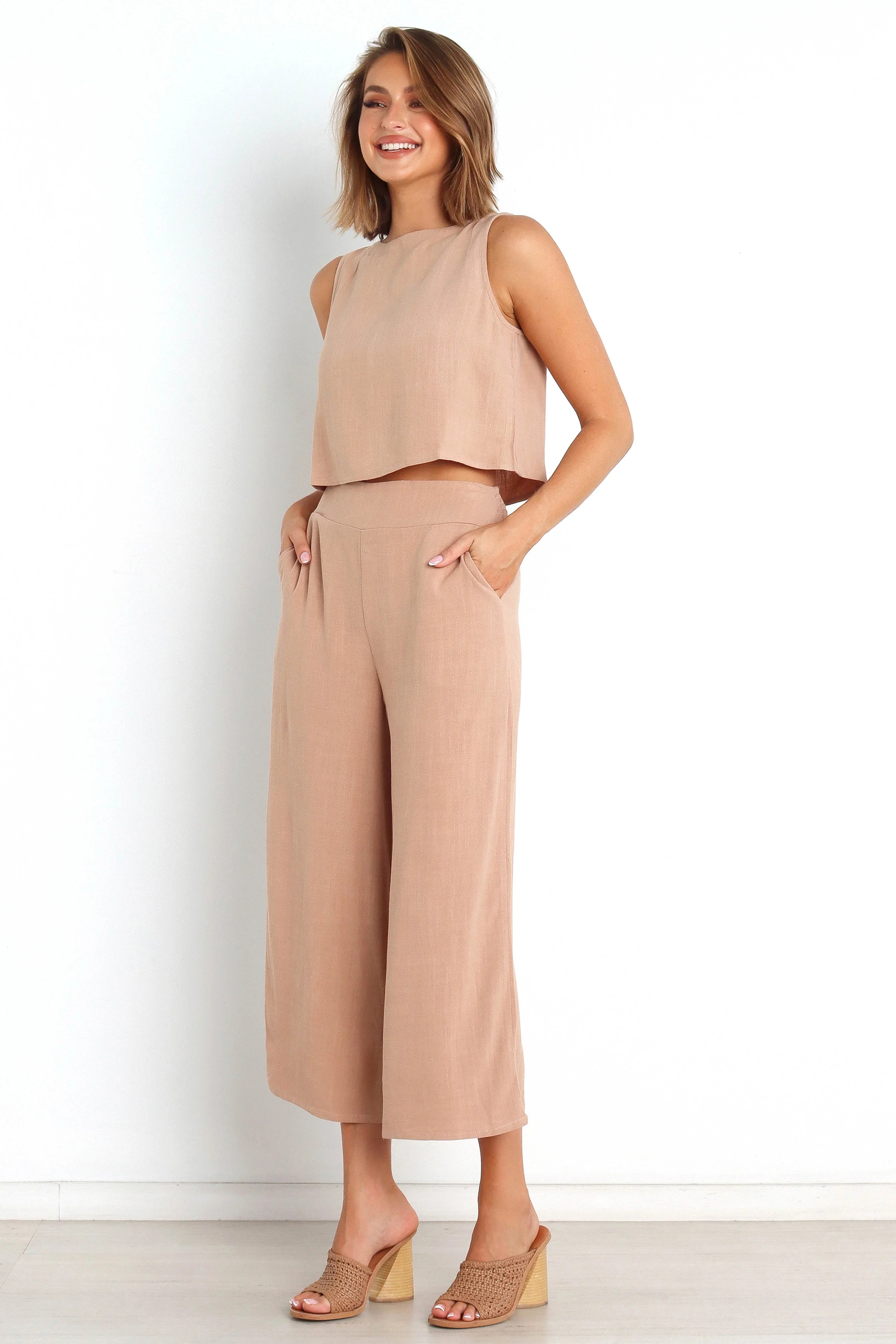 Nicola Top Brown