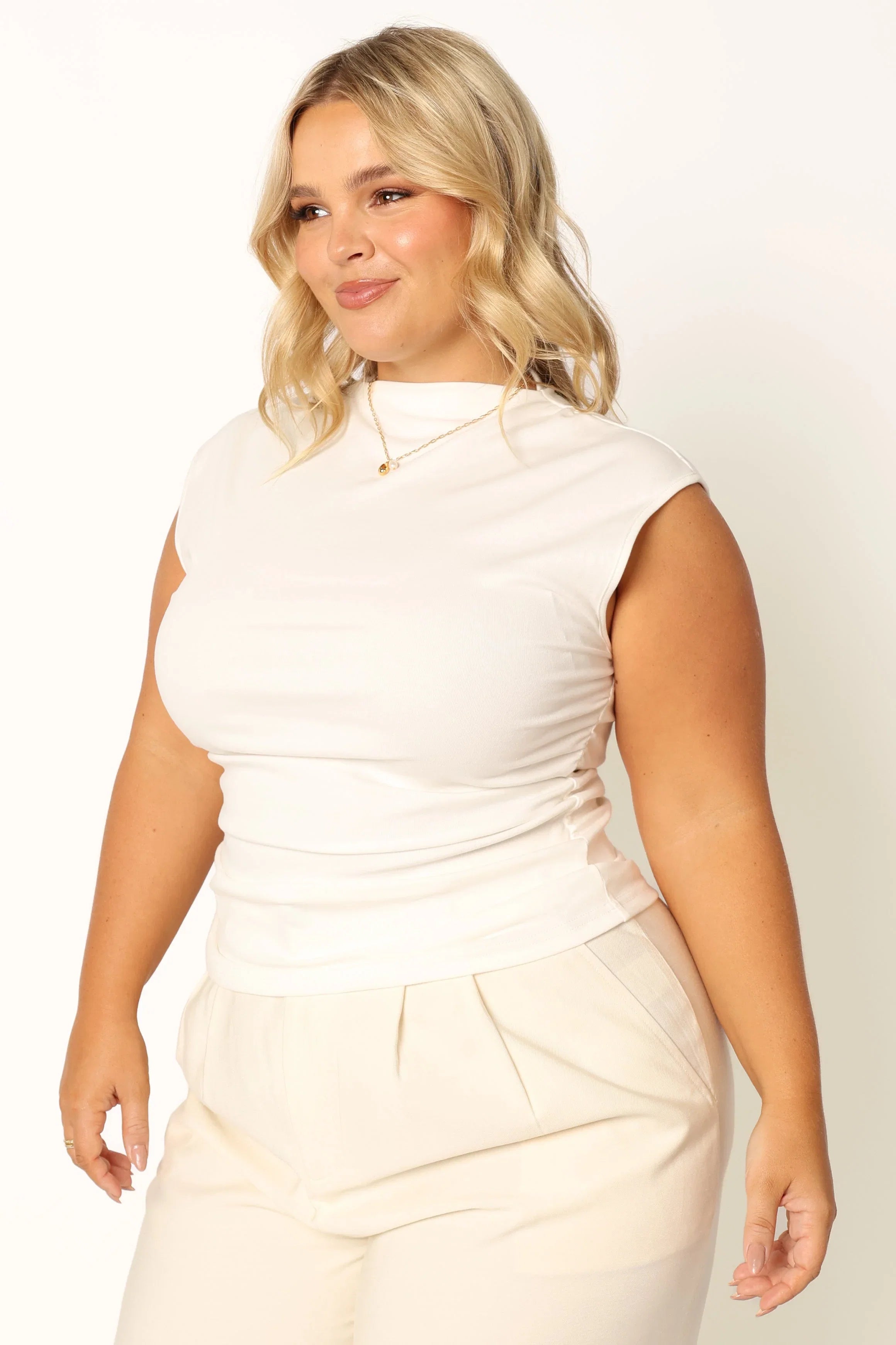 Nissa Top Off White
