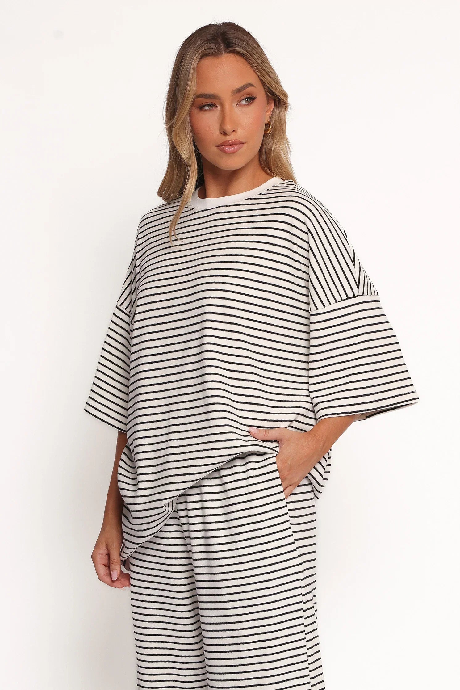 Wilda Oversized Tee White Black Stripe