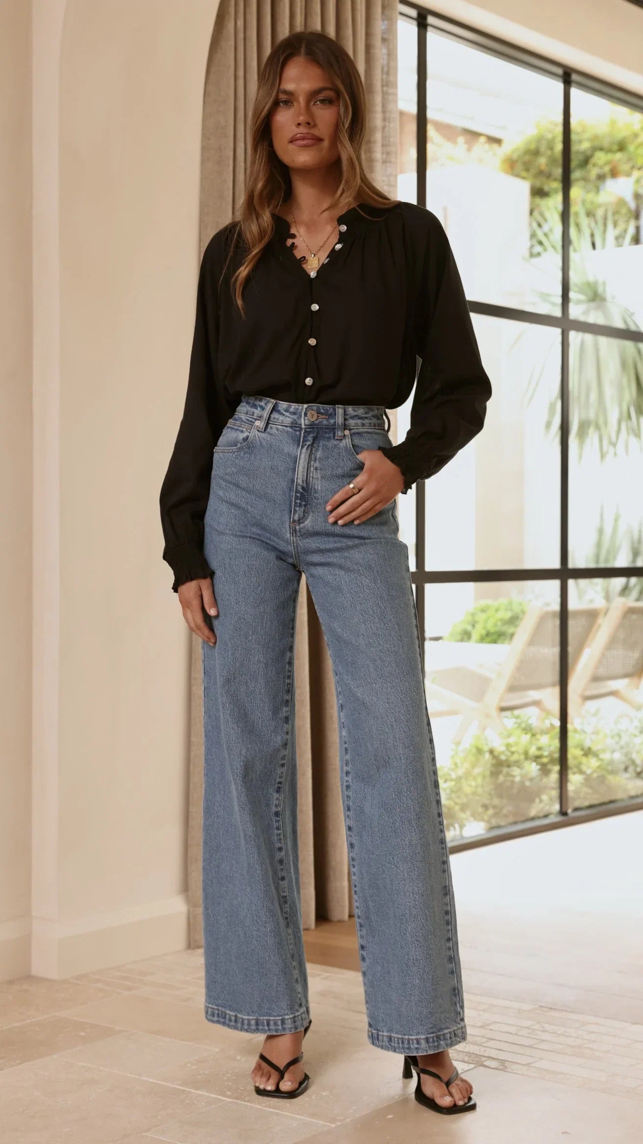 Solana Top Black