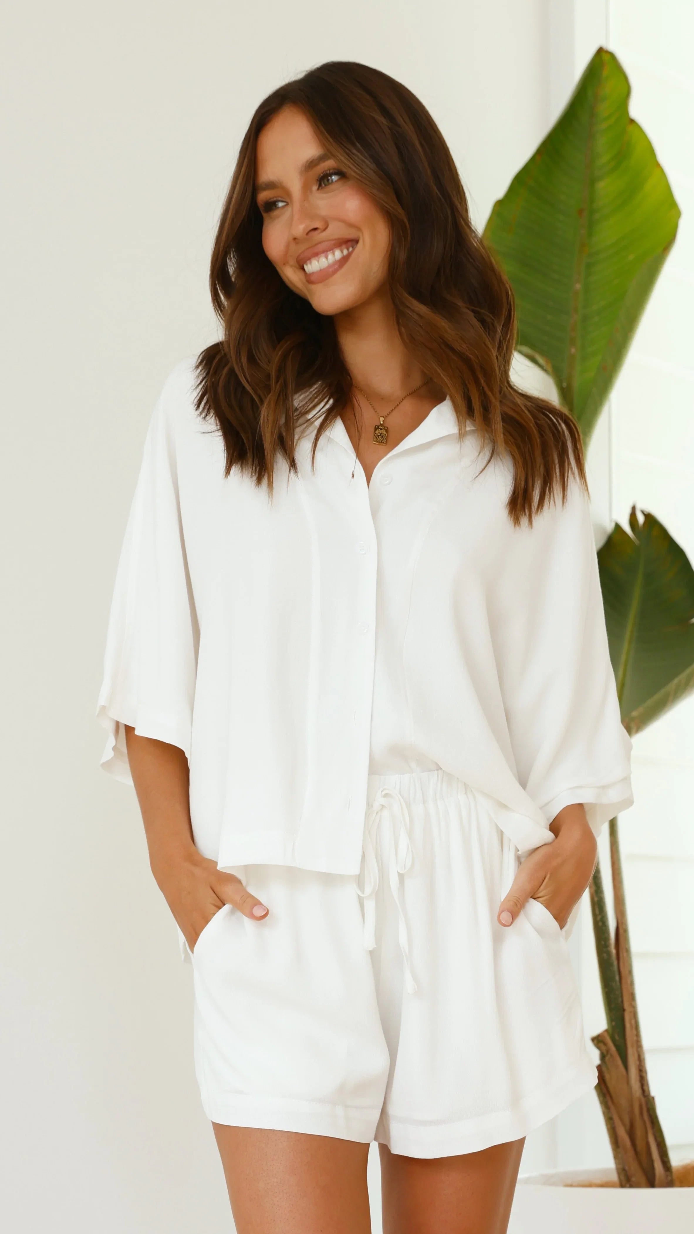 Edita Shorts White