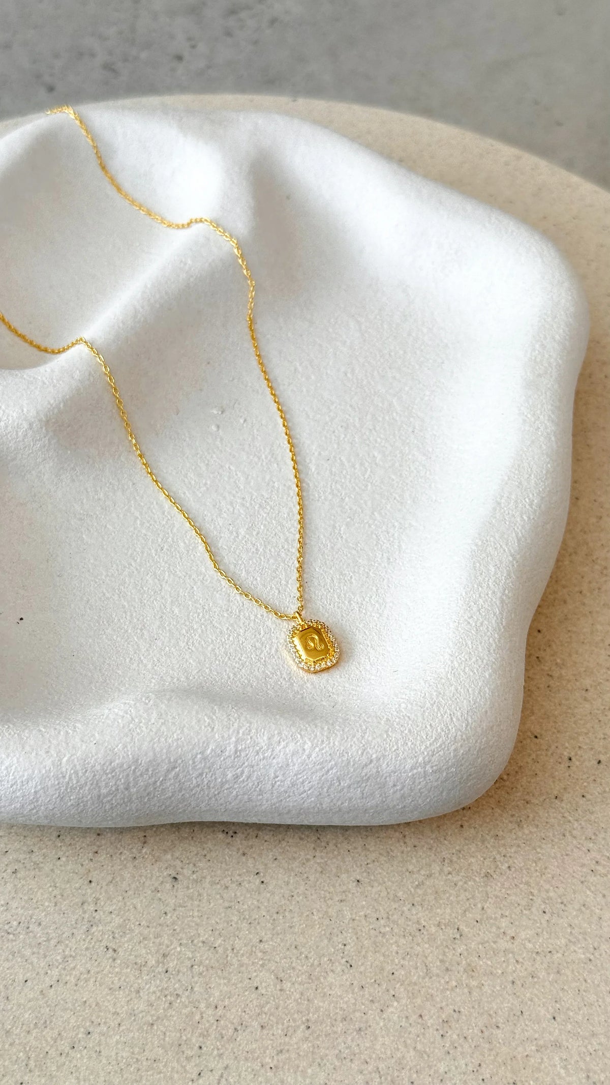 Zodiac Necklace Leo