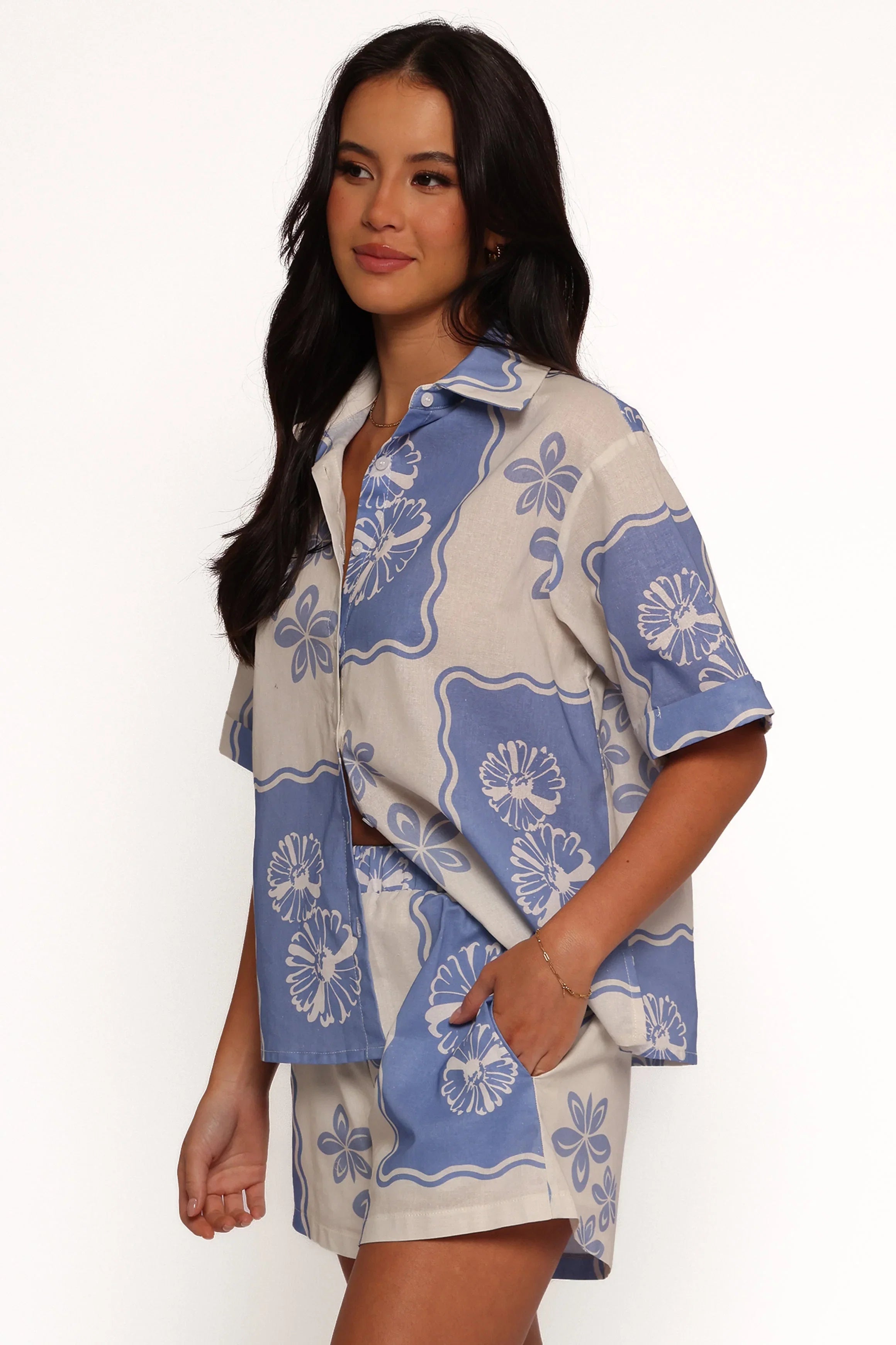 Shellie Shorts Blue Dahlia