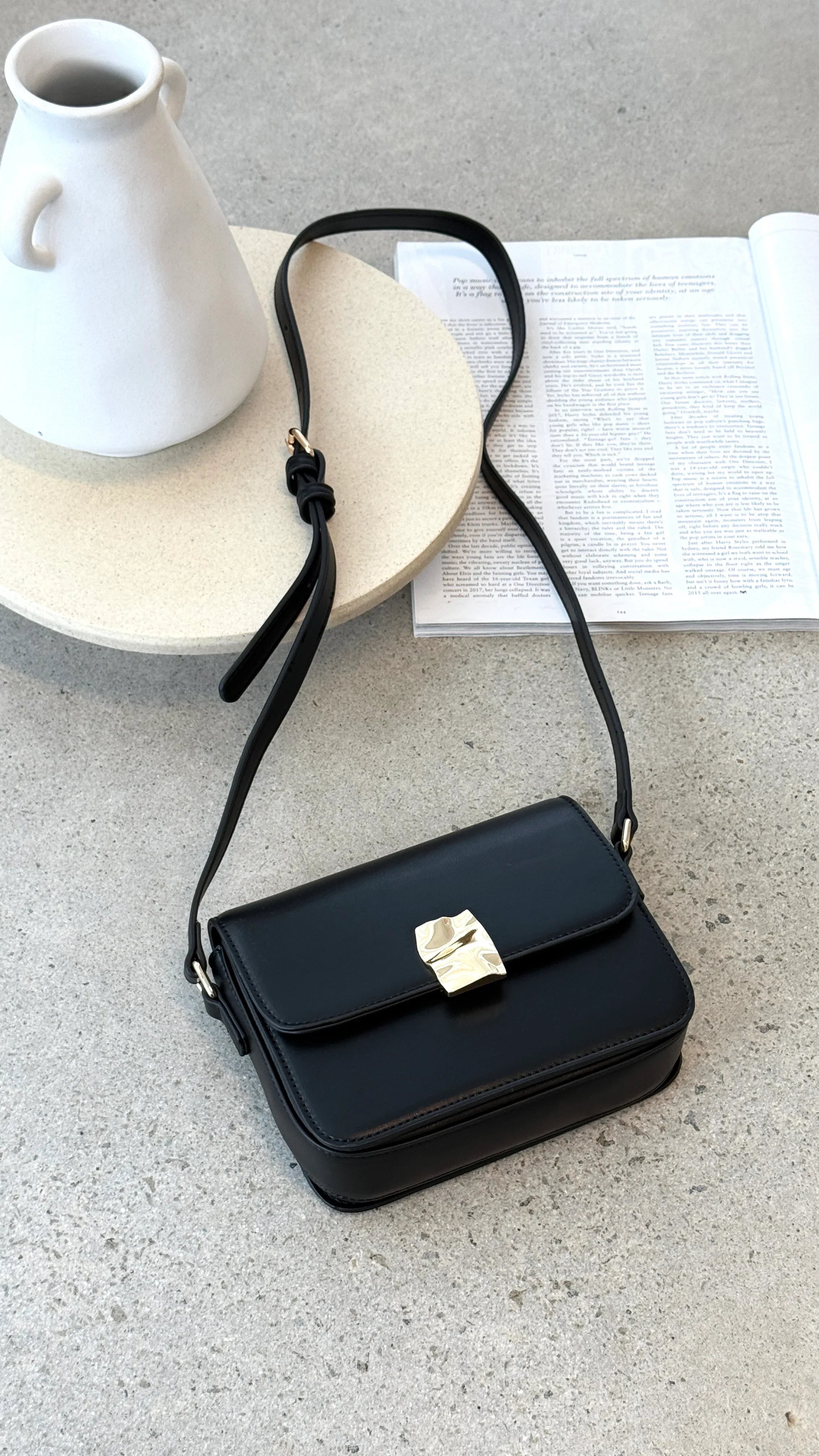 Chelsea Cross Body Bag Black