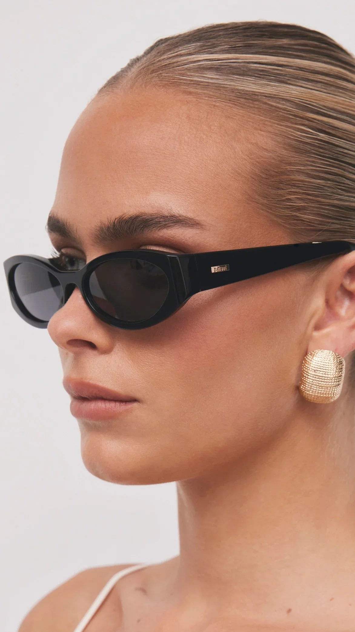The Kasia Sunglasses Black Black
