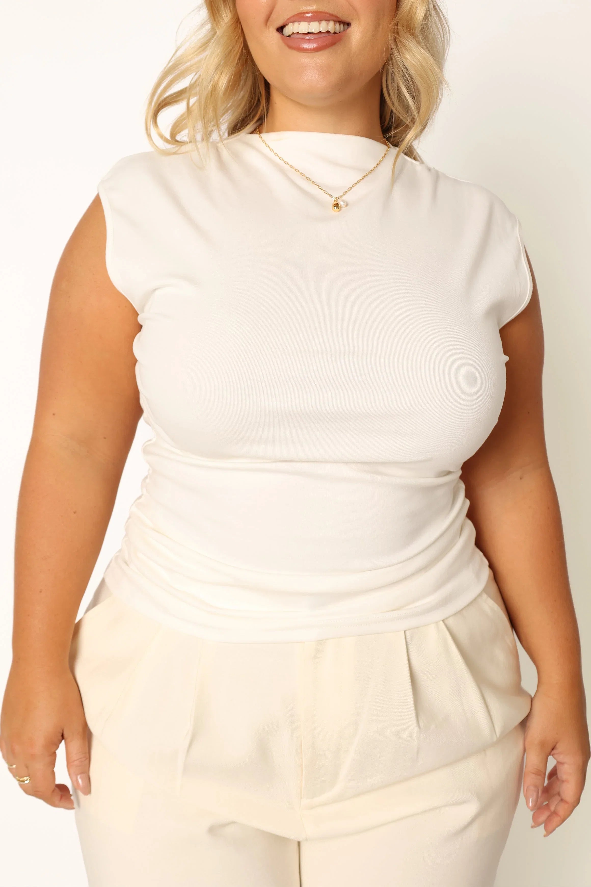 Nissa Top Off White