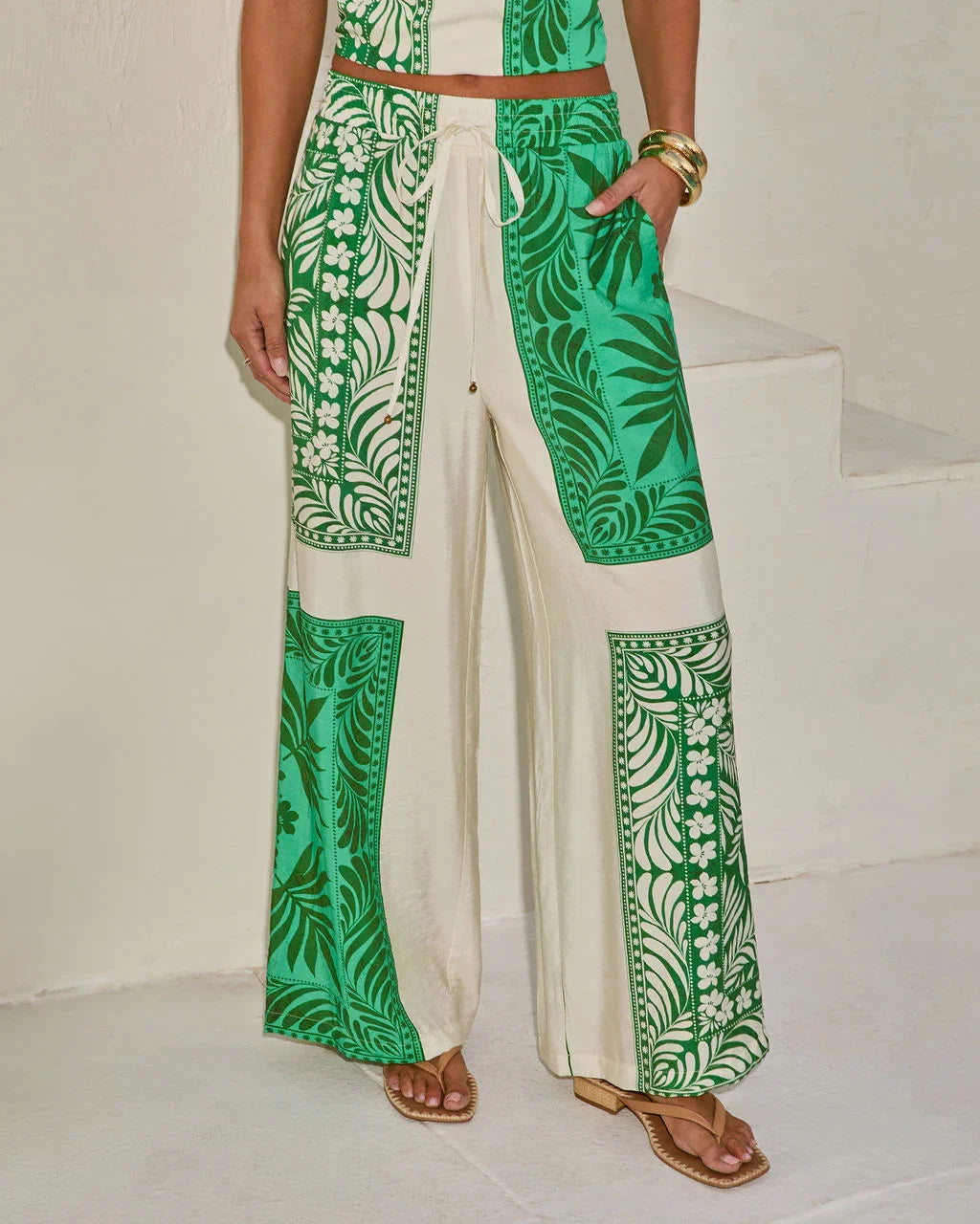 Relaxed Riviera Tropical Print Relaxed Drawstring Pant